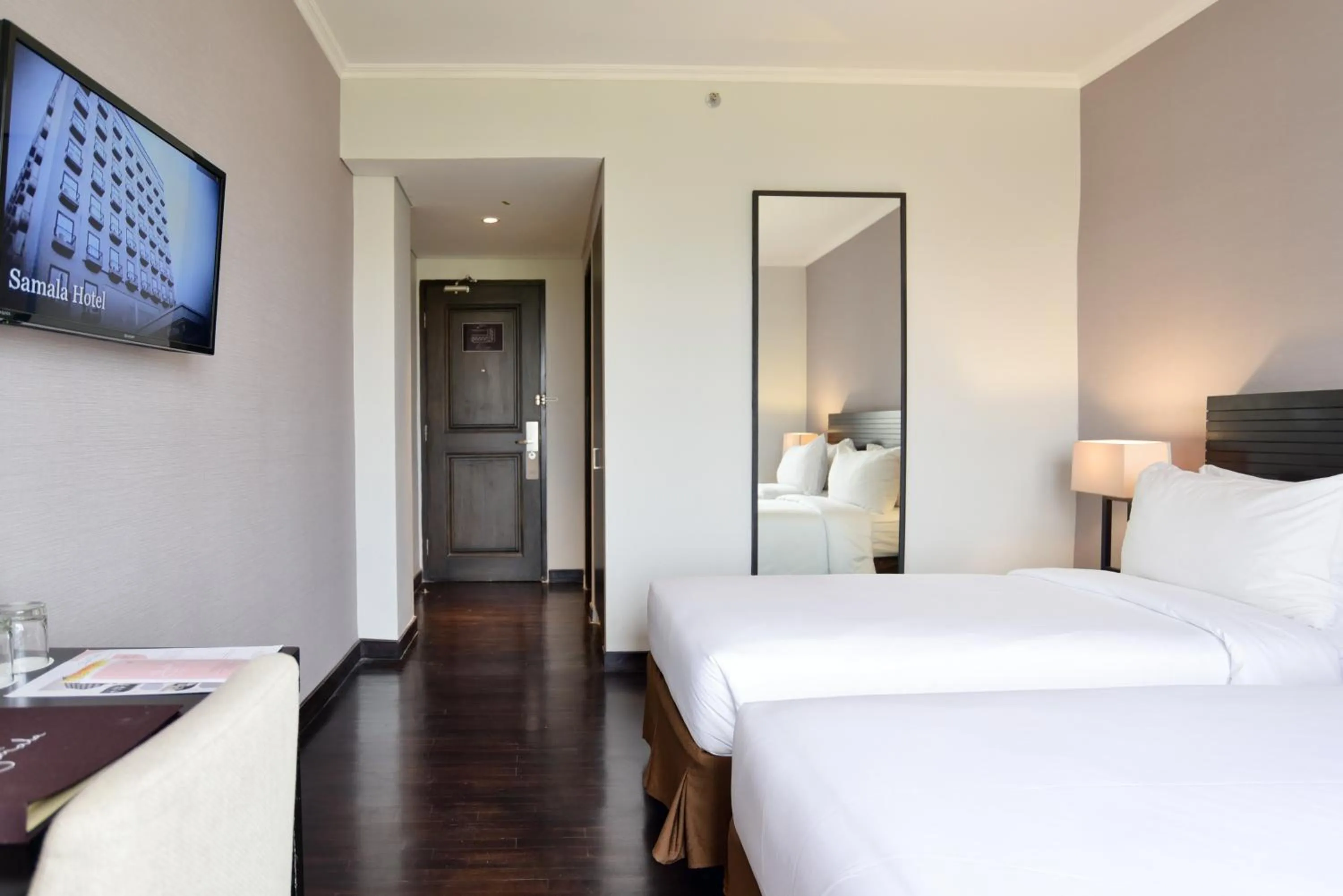 Bedroom, Bed in Samala Hotel Jakarta Cengkareng