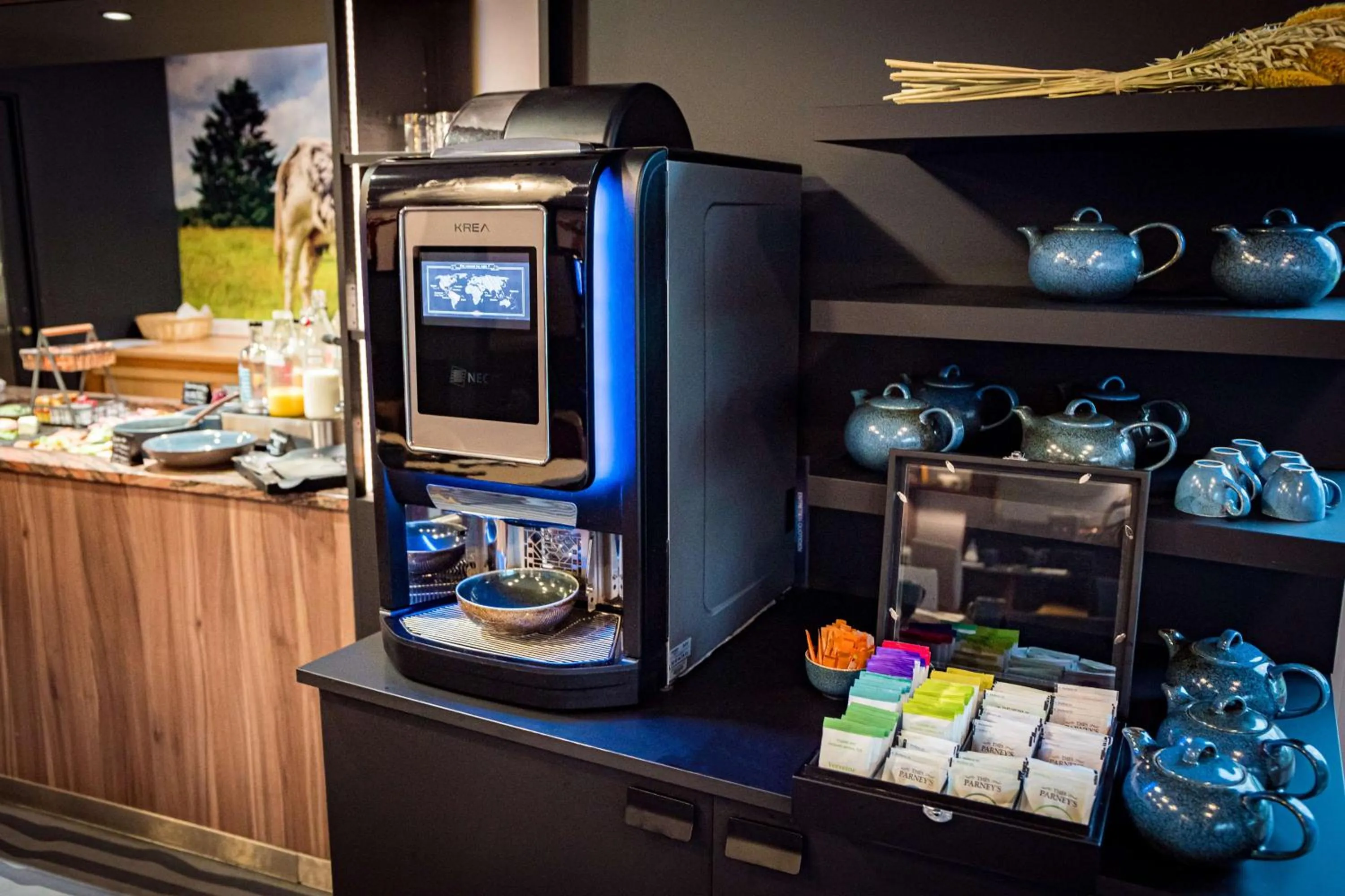 Breakfast in Best Western Plus La Fayette Hotel et SPA