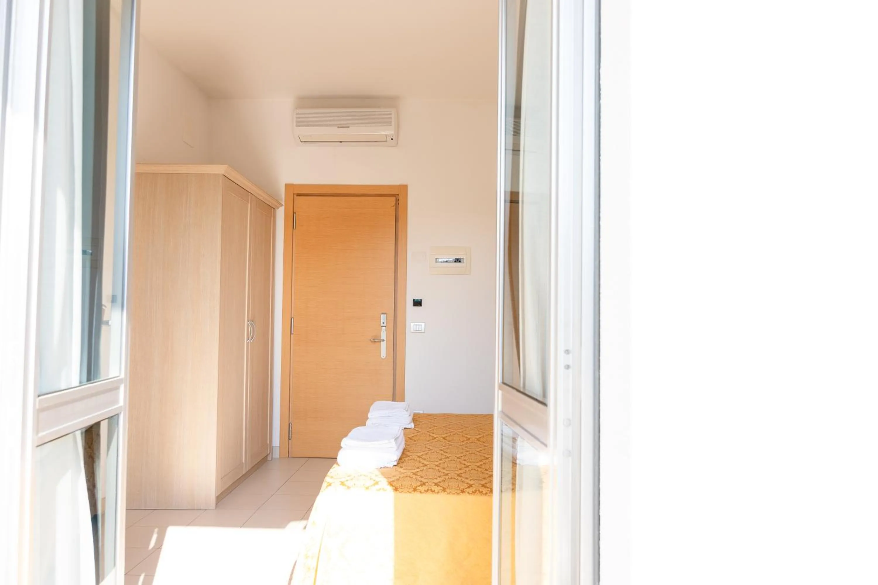 Bedroom, Bed in Hotel Capitano