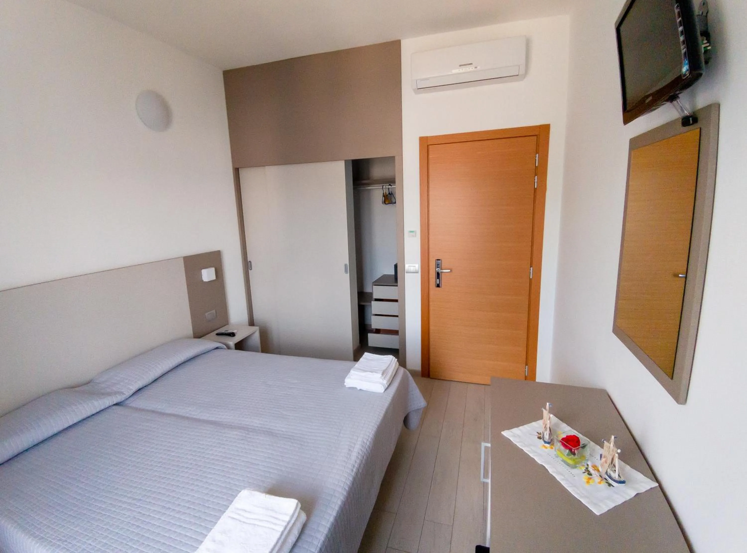 Photo of the whole room, Bed in Hotel Capitano