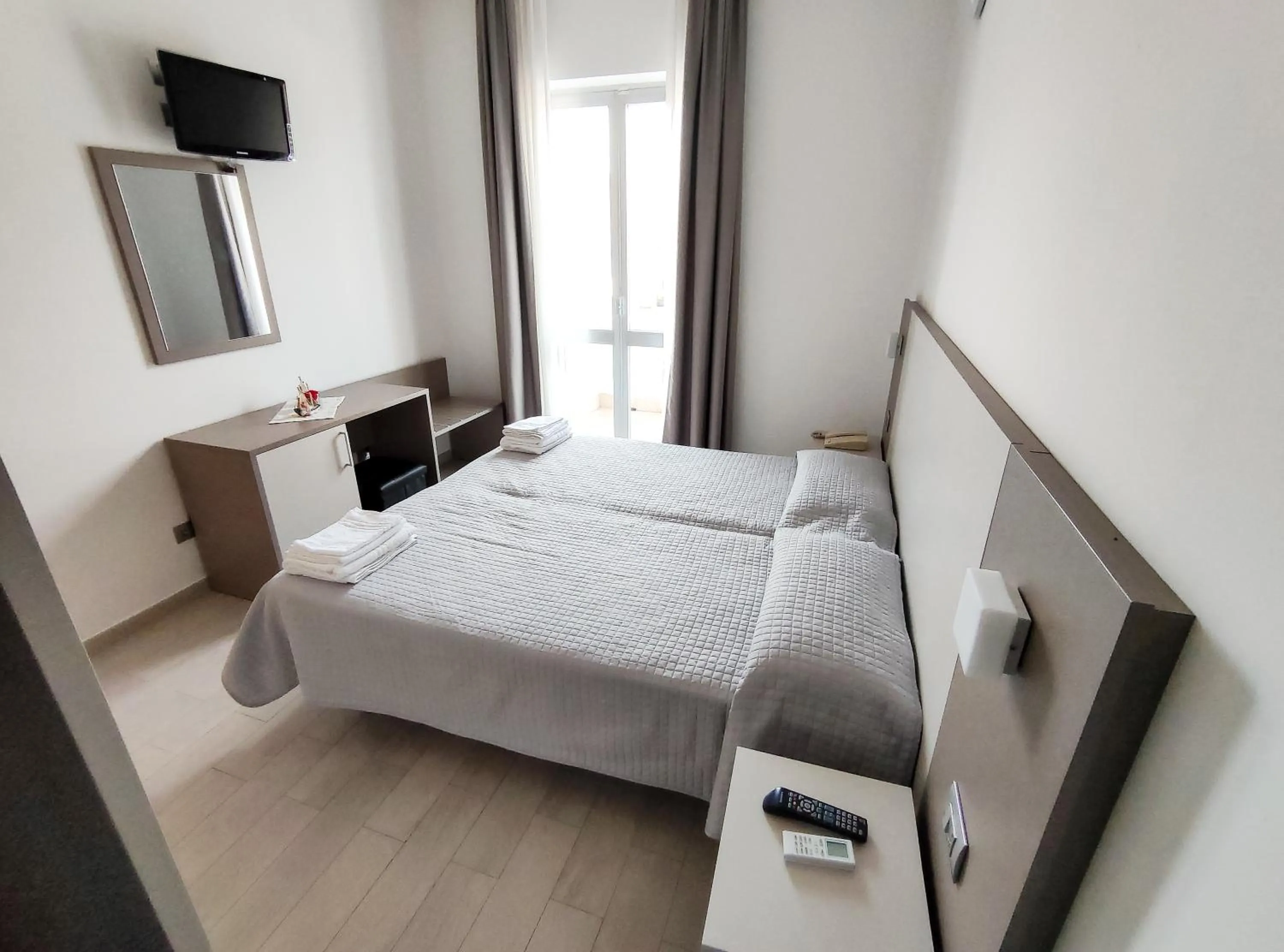 Bedroom, Bed in Hotel Capitano