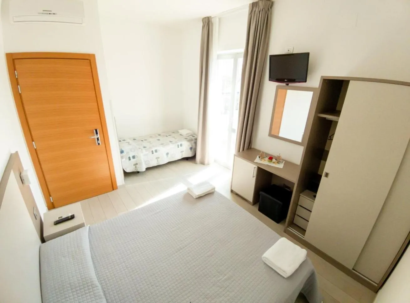 Bedroom, Bed in Hotel Capitano