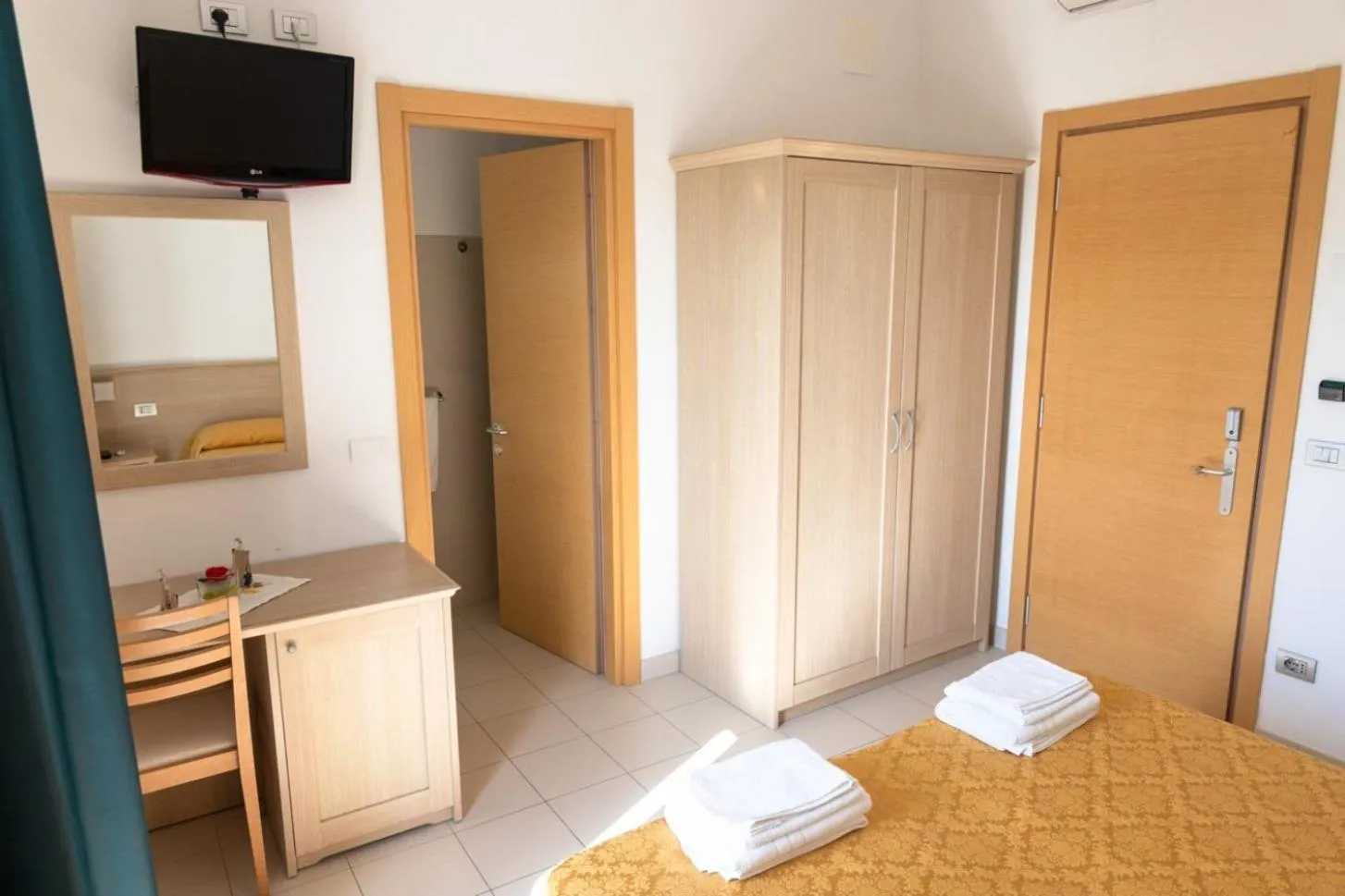 Bedroom, Bed in Hotel Capitano