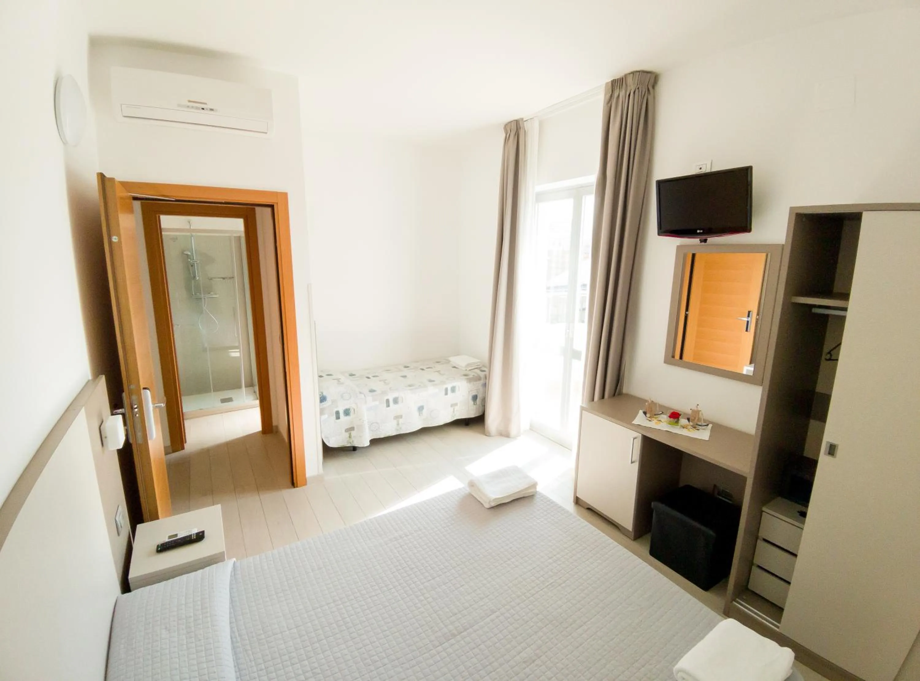 Photo of the whole room, Bed in Hotel Capitano