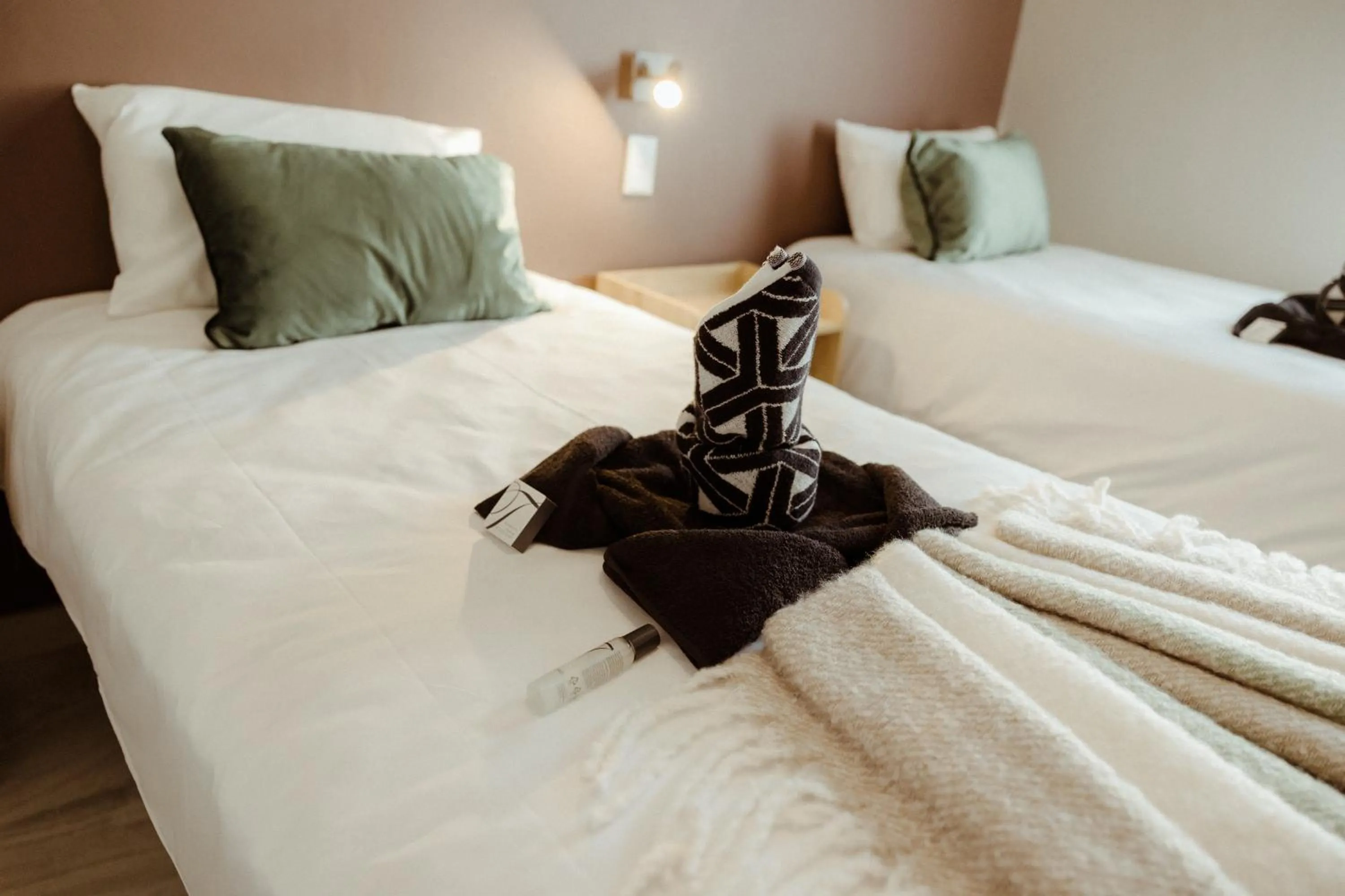 Bed in Out of Africa Town Lodge