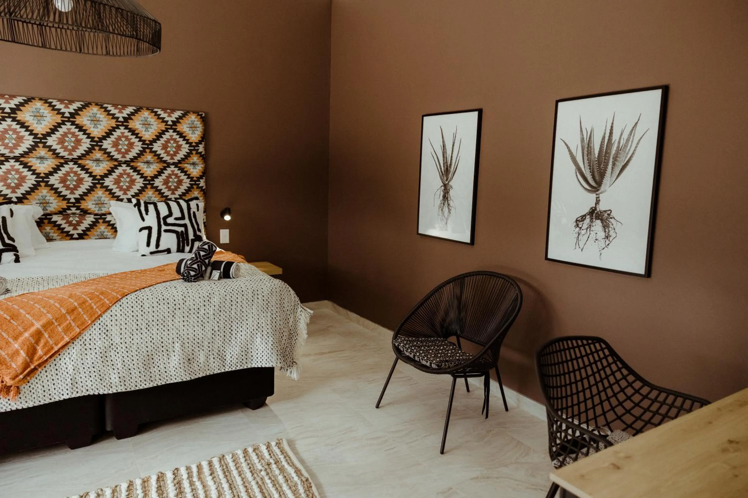 Bed in Out of Africa Town Lodge