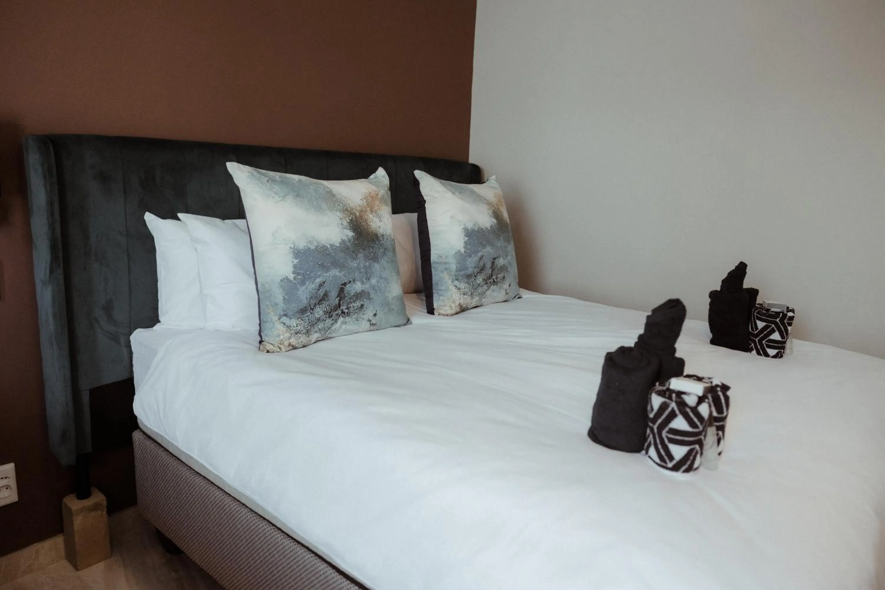 Bed in Out of Africa Town Lodge