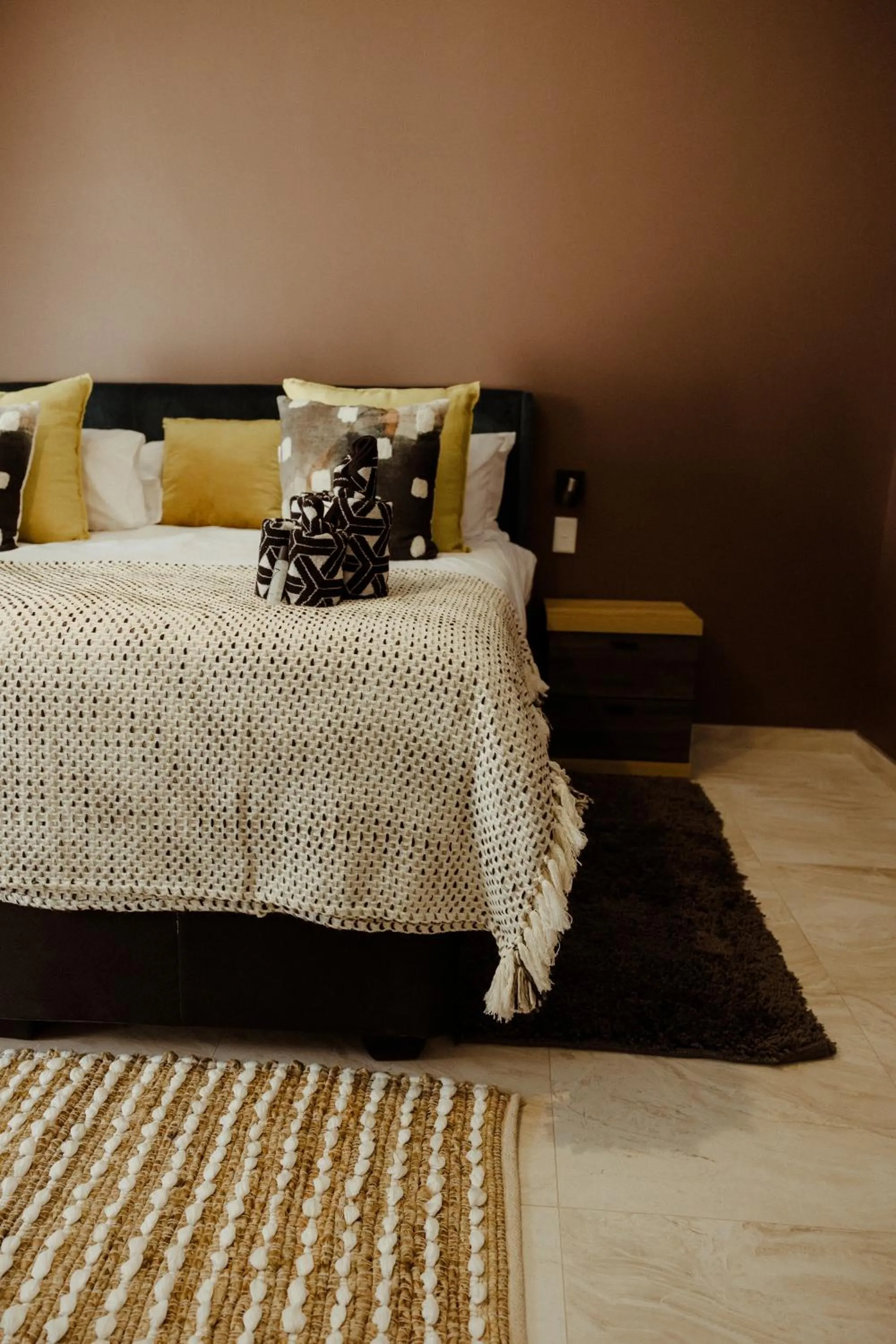 Bed in Out of Africa Town Lodge