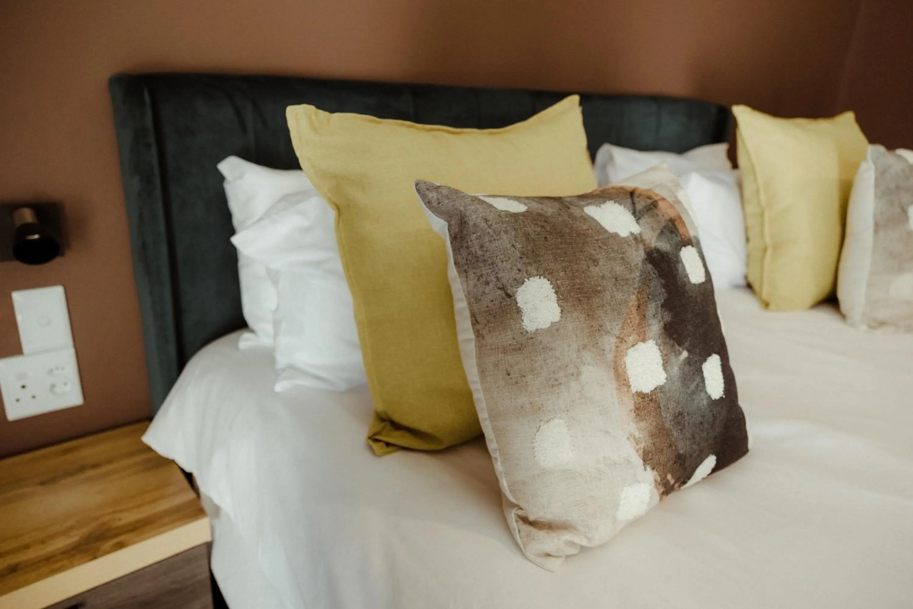 Bed in Out of Africa Town Lodge