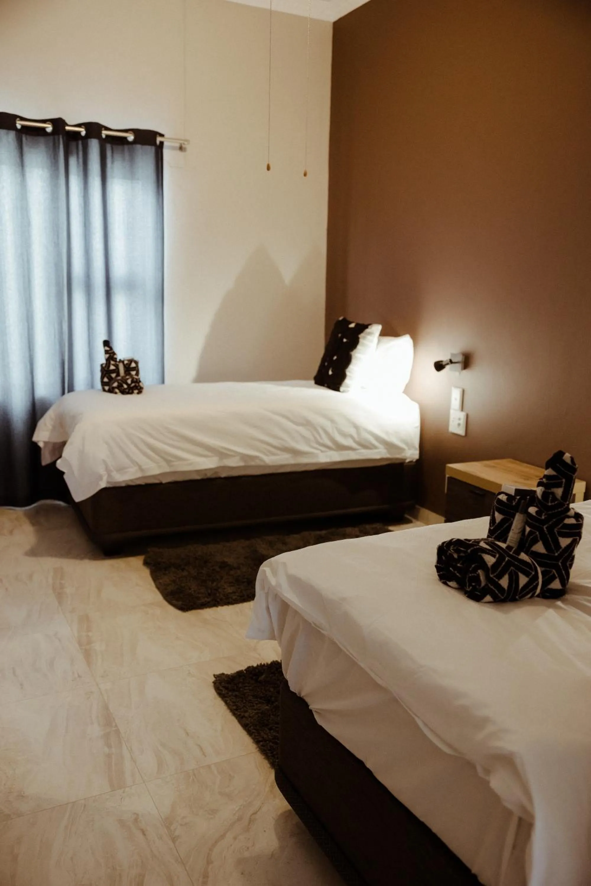 Bed in Out of Africa Town Lodge