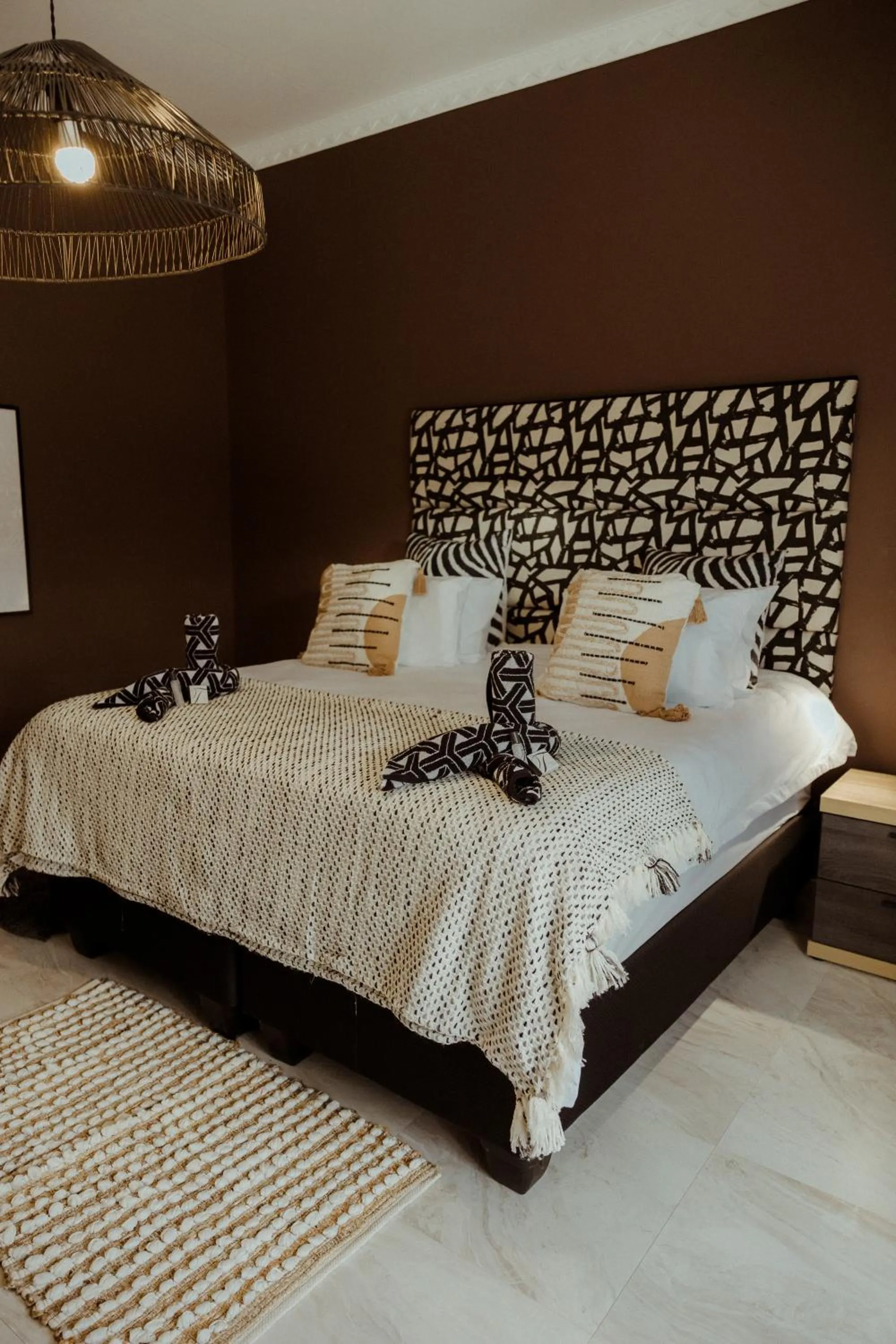 Bed in Out of Africa Town Lodge