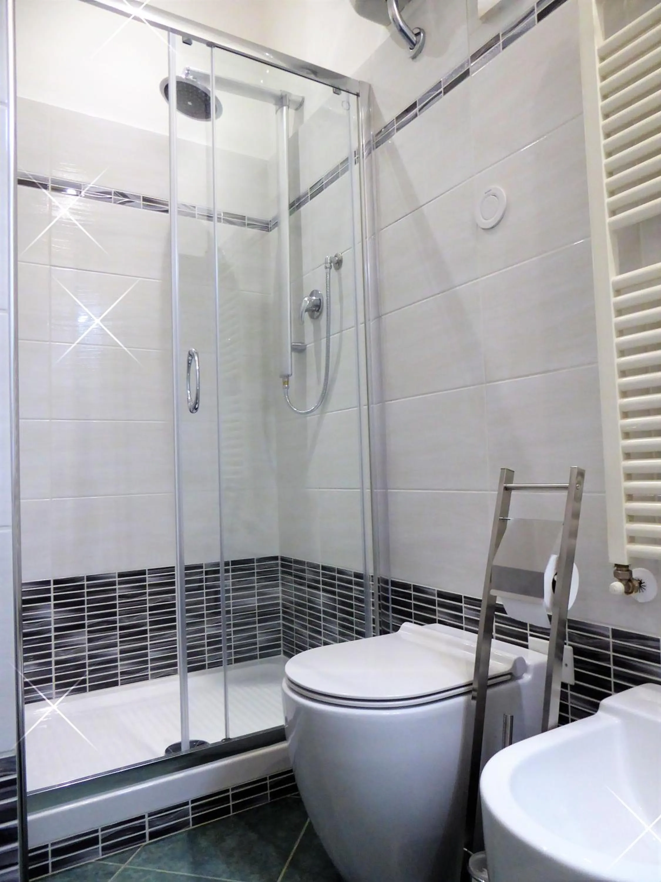 Bathroom in Montebello House Bologna