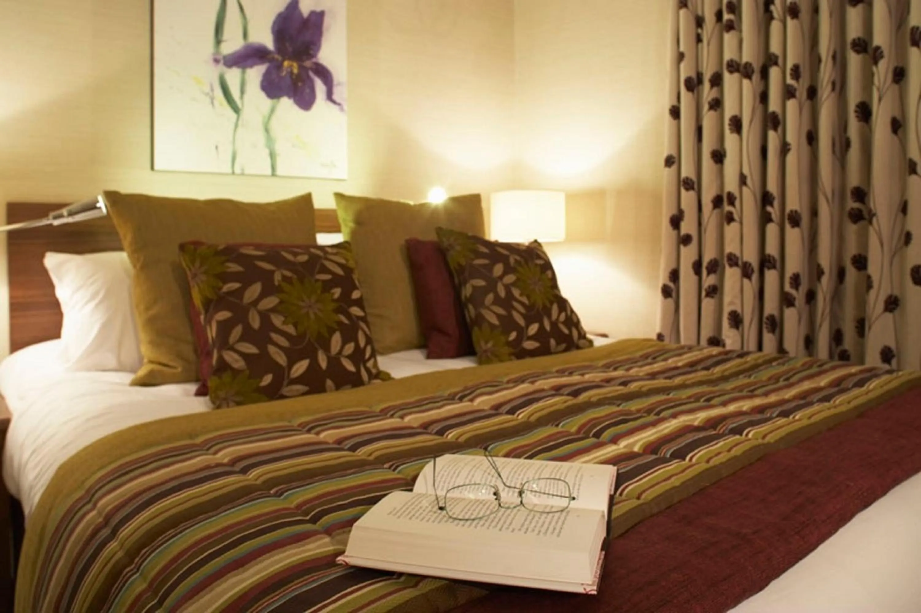 Bed in The Bull Hotel; Sure Hotel Collection by Best Western