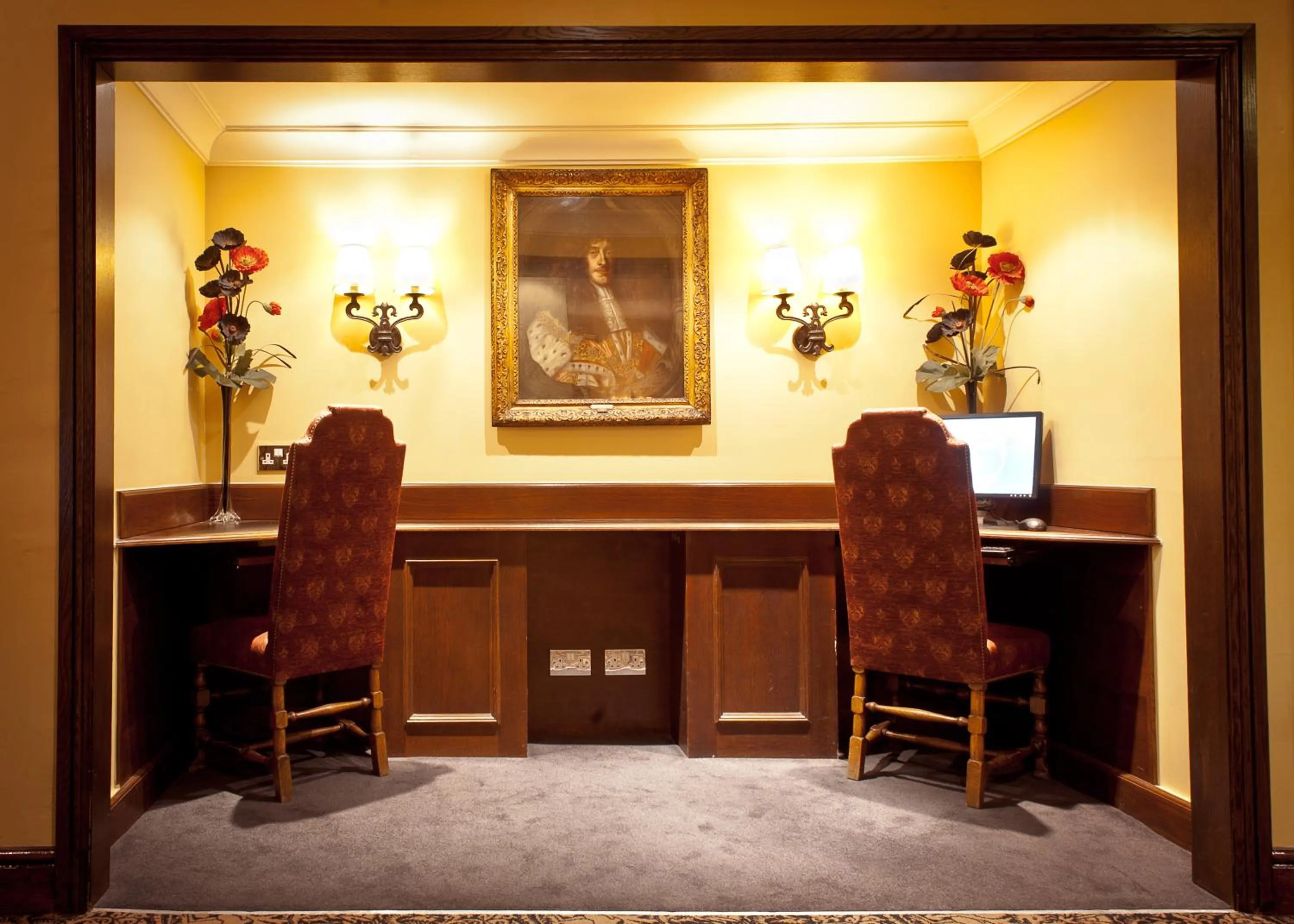 TV and multimedia in The Bull Hotel; Sure Hotel Collection by Best Western