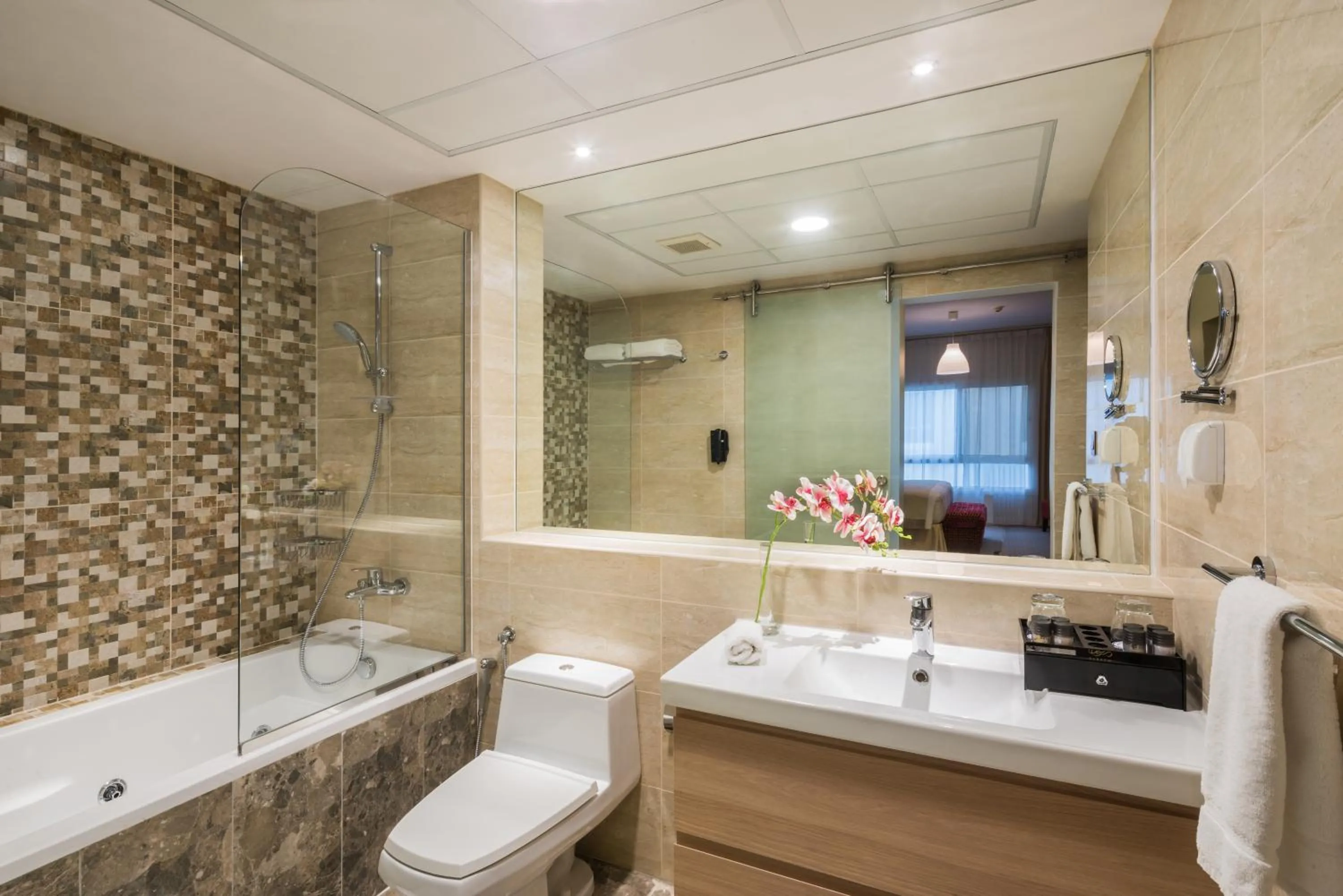 Shower in Alreem Village Hotel