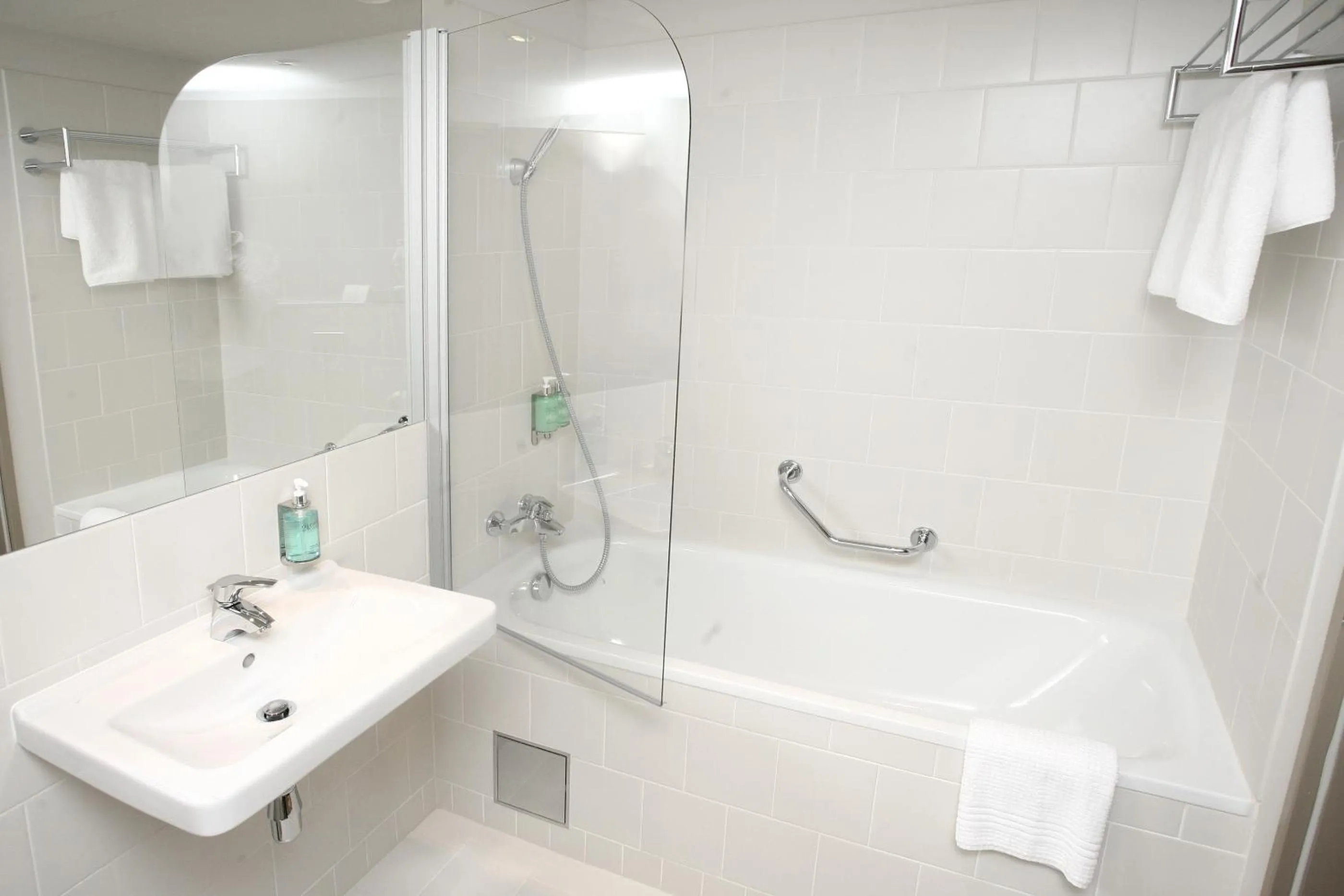 Bathroom in Leonardo Hotel Leeds