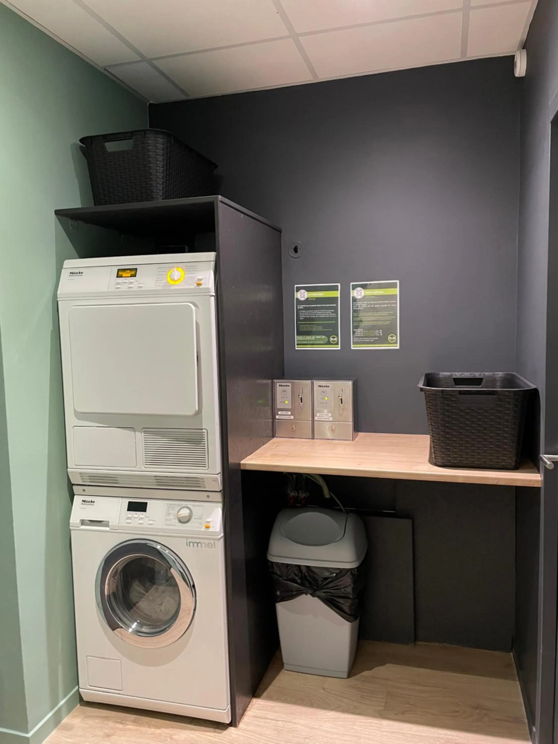 washing machine in B&B HOTEL Saint-Nazaire Pornichet