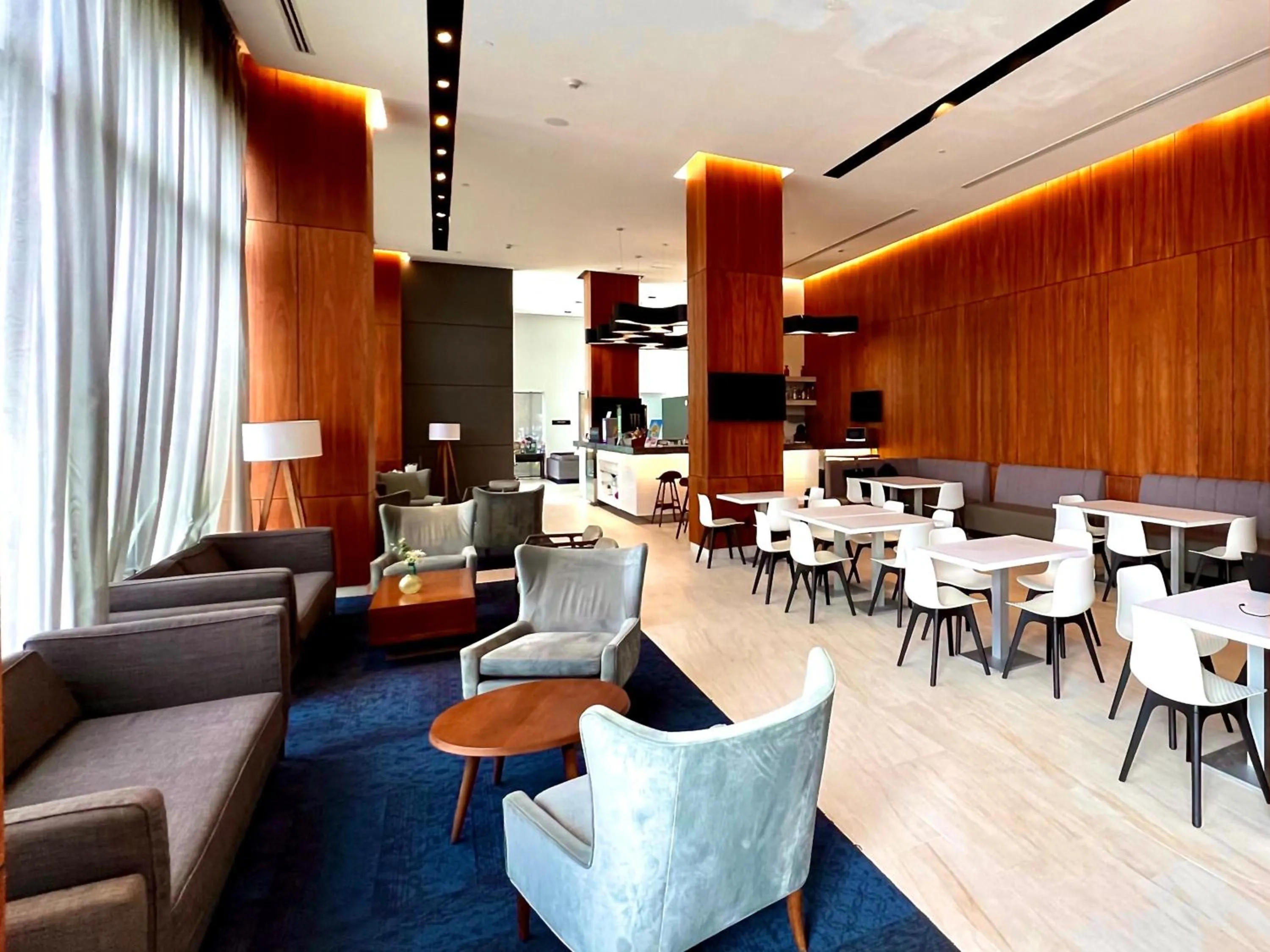 Restaurant/places to eat in Fiesta Inn Express Cancún Cumbres