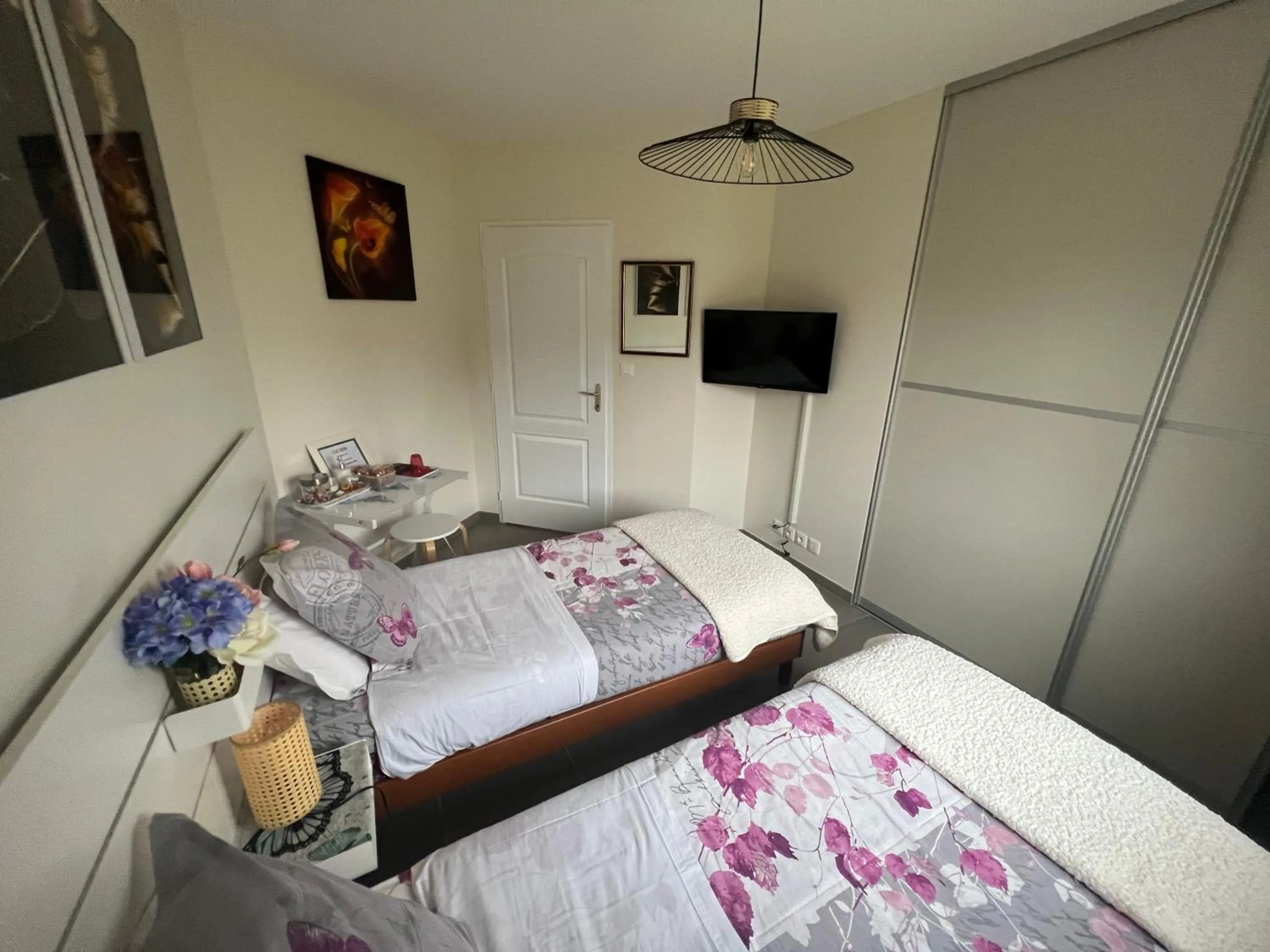 Bedroom, Bed in Chez Christiane Et Gerard