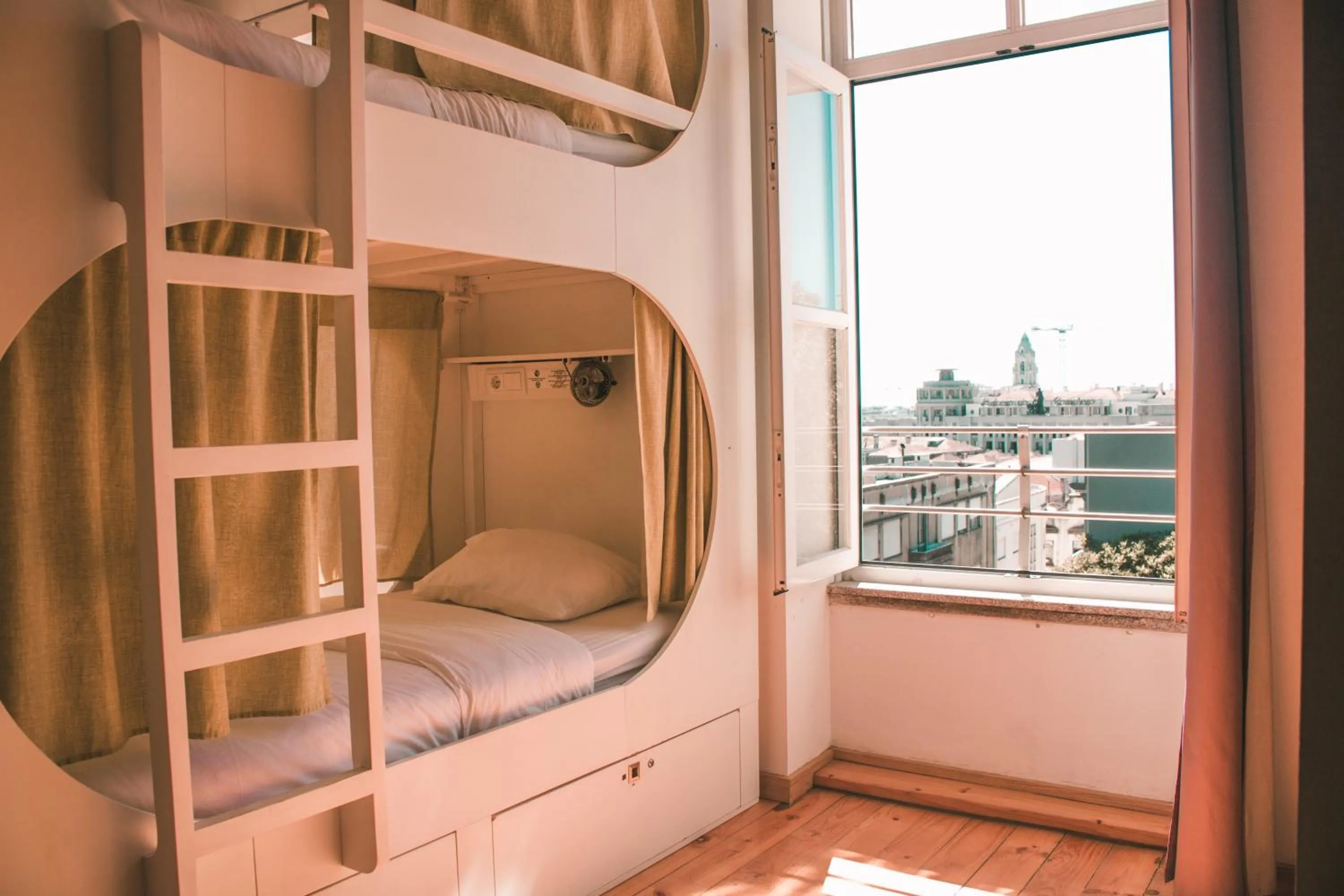 Capsule in 12-Bed Mixed Dormitory Room with Private Bathroom in Urban Garden Porto Central Hostel