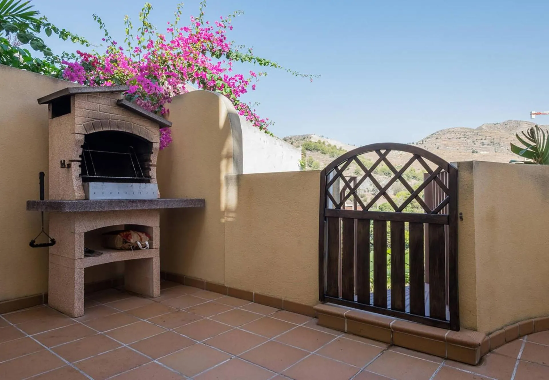BBQ facilities in Cielos de Cotobro