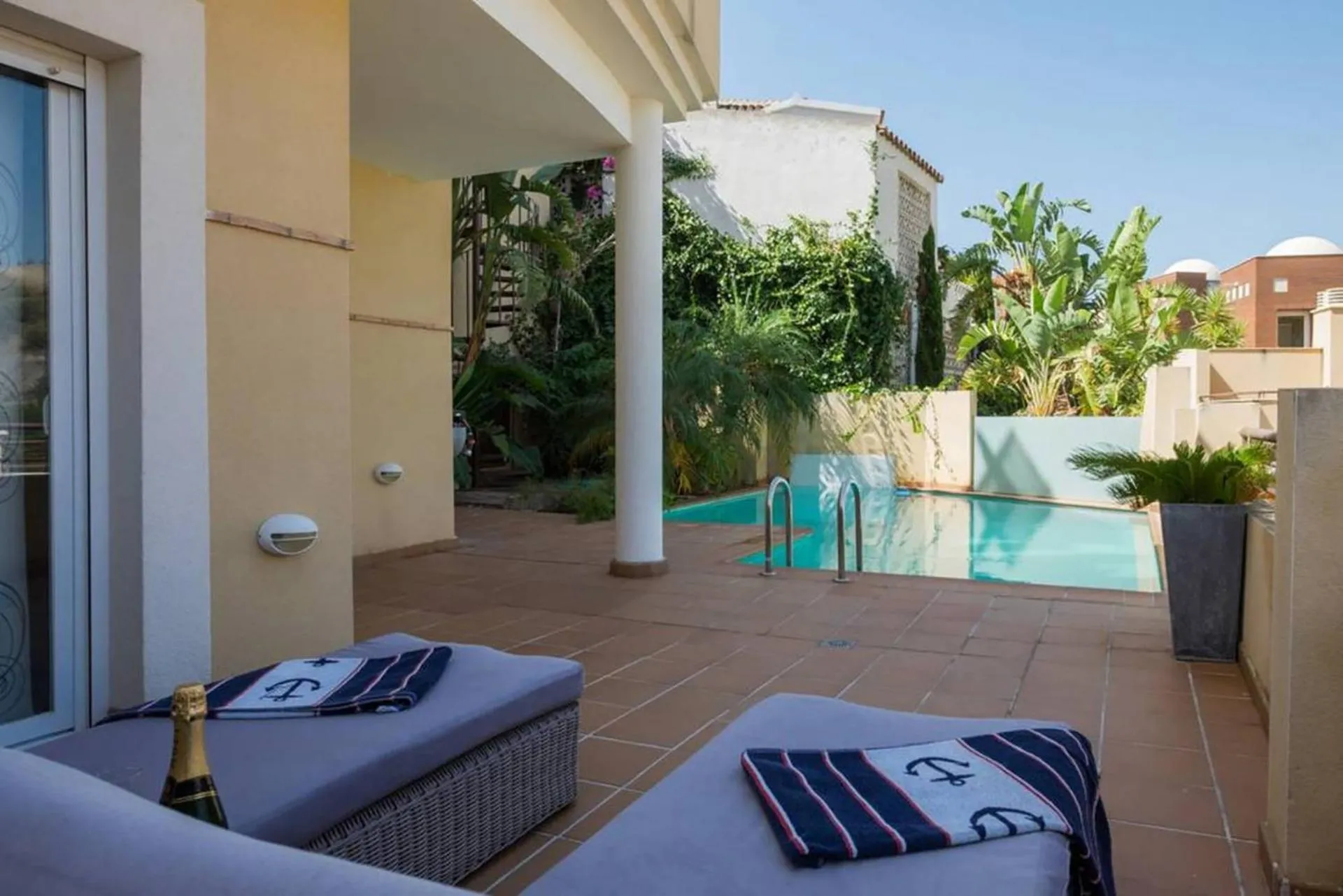 Swimming pool in Cielos de Cotobro