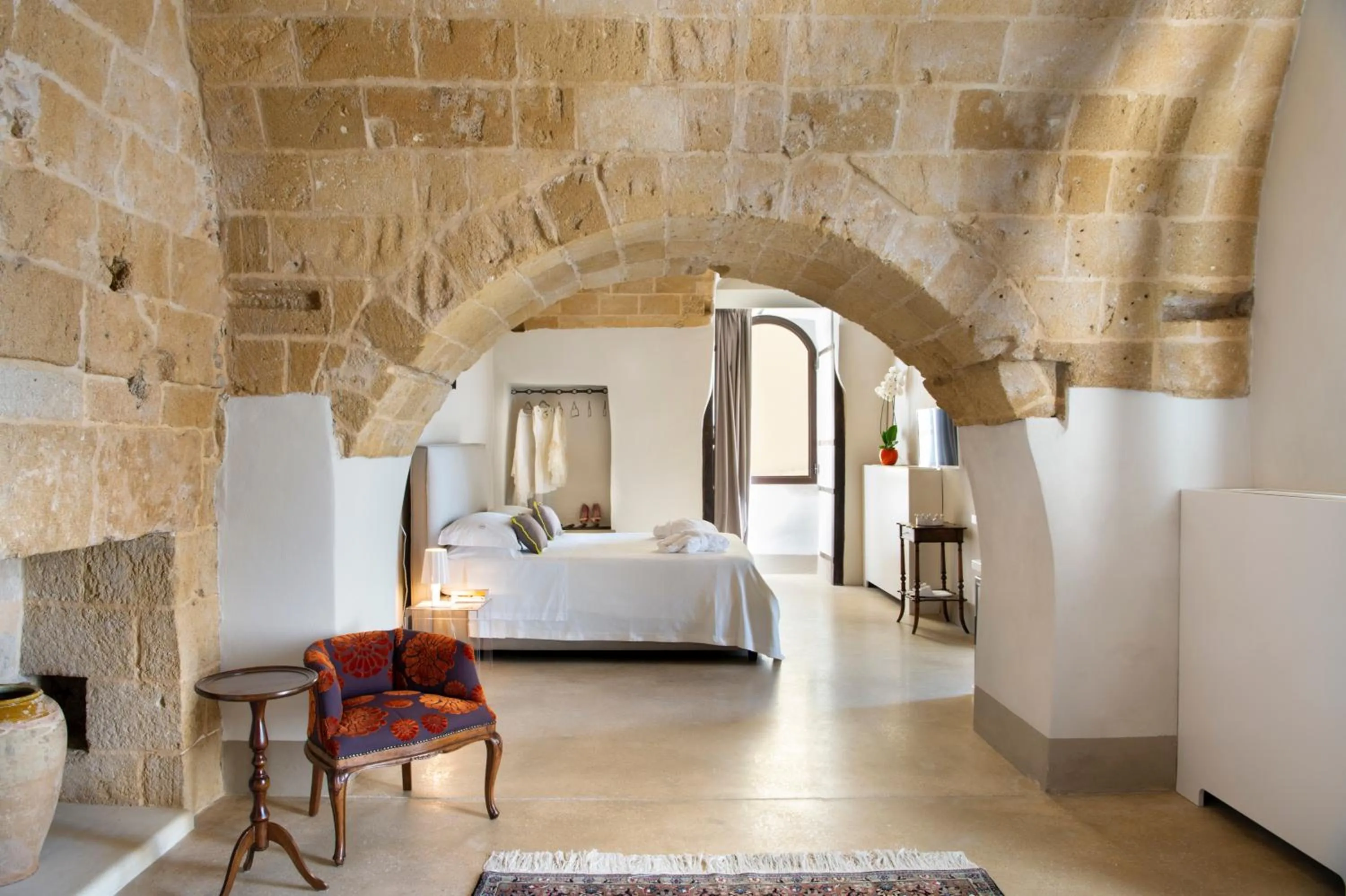 Living room, Bed in I Bastioni San Domenico - Boutique Hotel