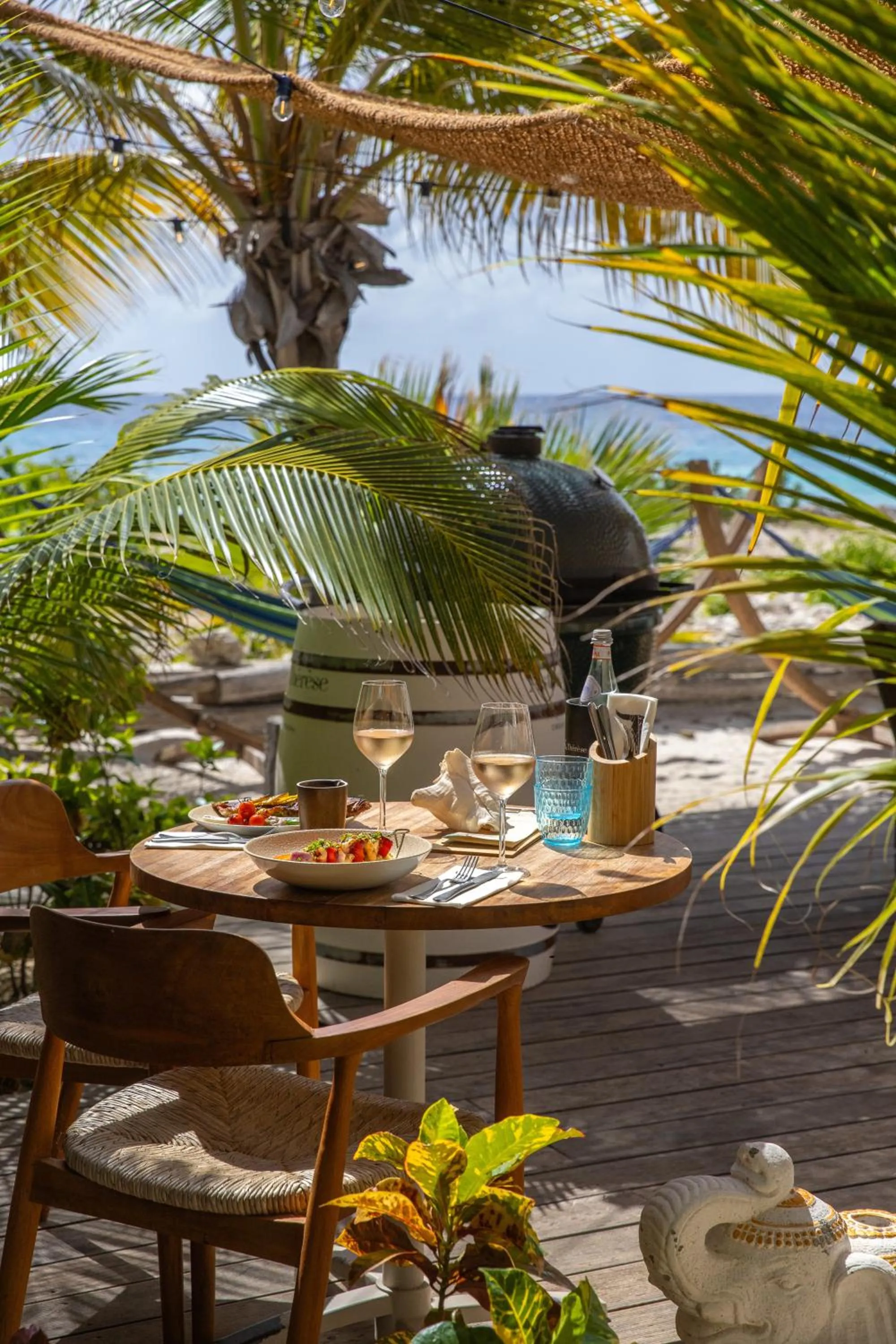 Restaurant/places to eat in Delfins Beach Resort Bonaire, Tapestry Collection by Hilton