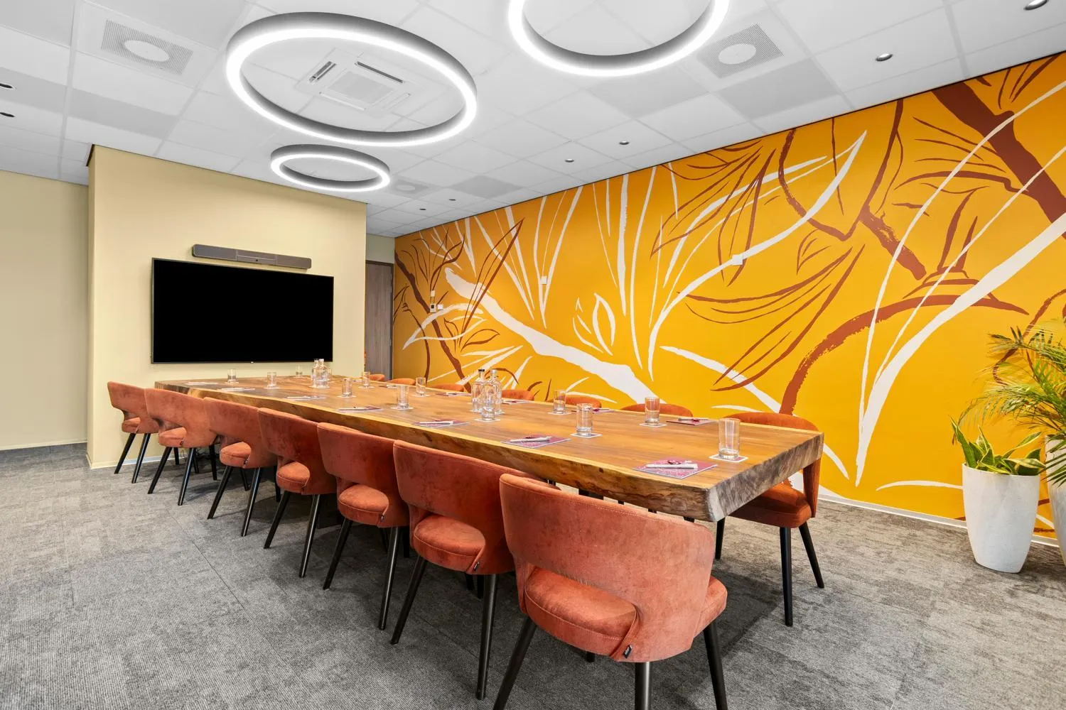 Business facilities in Delfins Beach Resort Bonaire, Tapestry Collection by Hilton