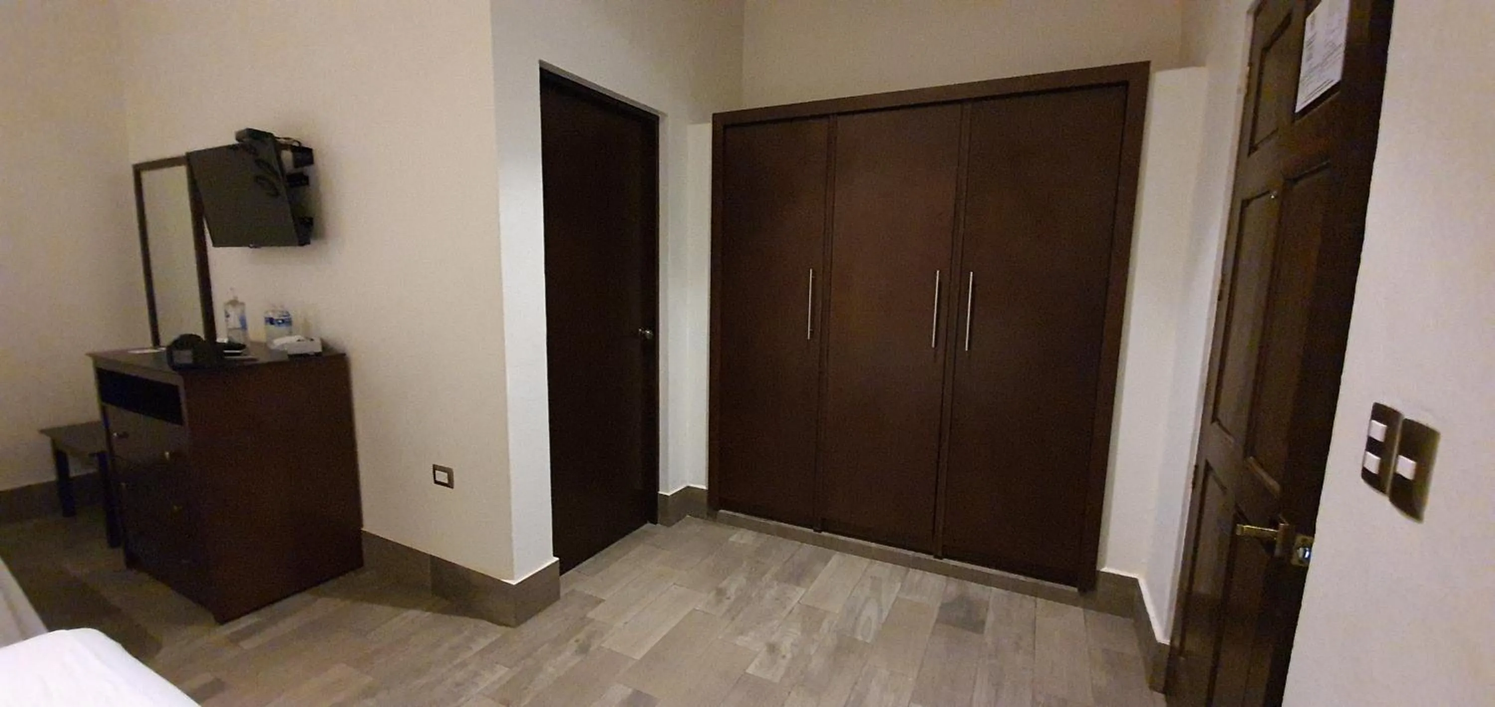 Bedroom, Bed in Punto Madero Hotel & Plaza