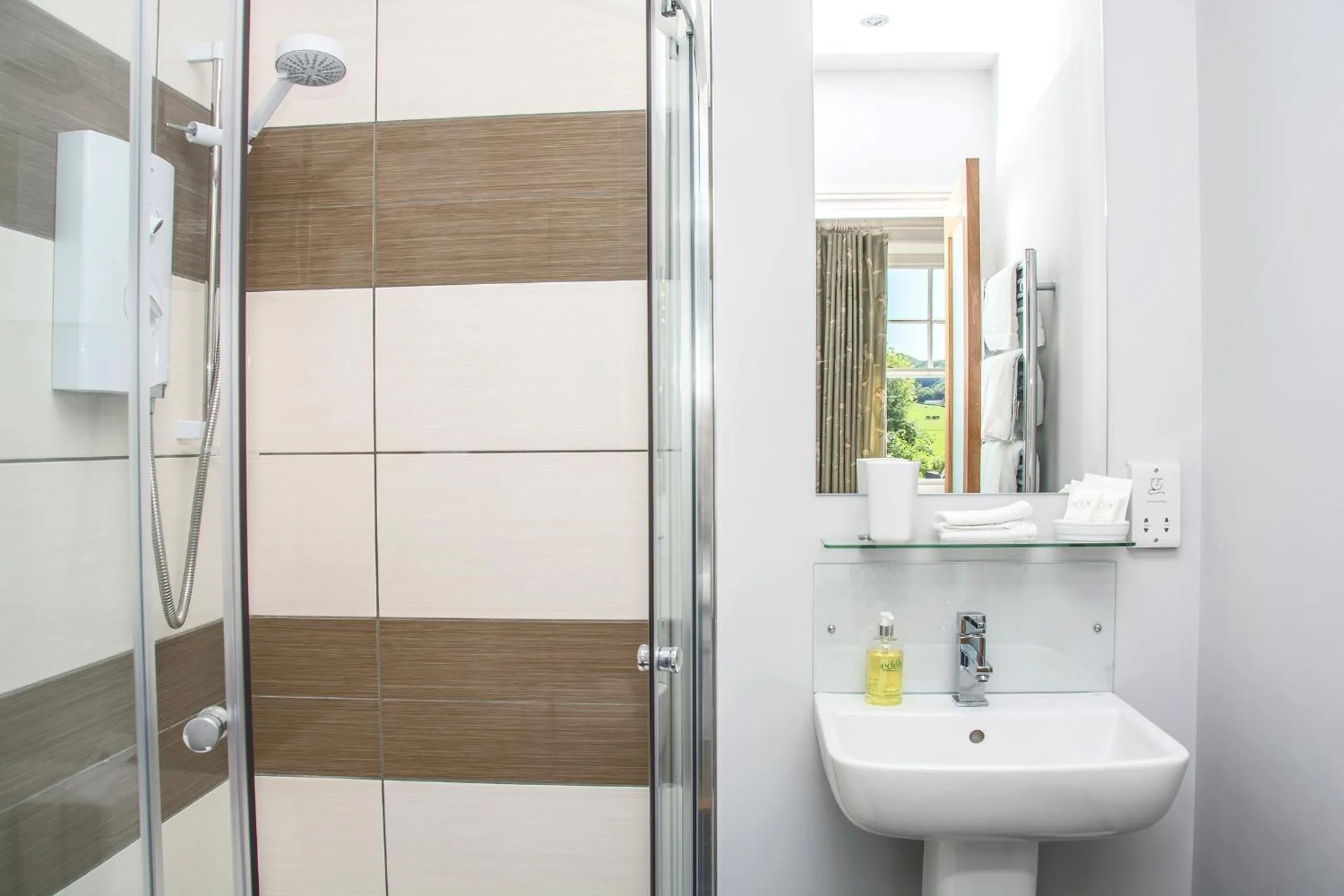 Bathroom in Llety Brynawel Guest House