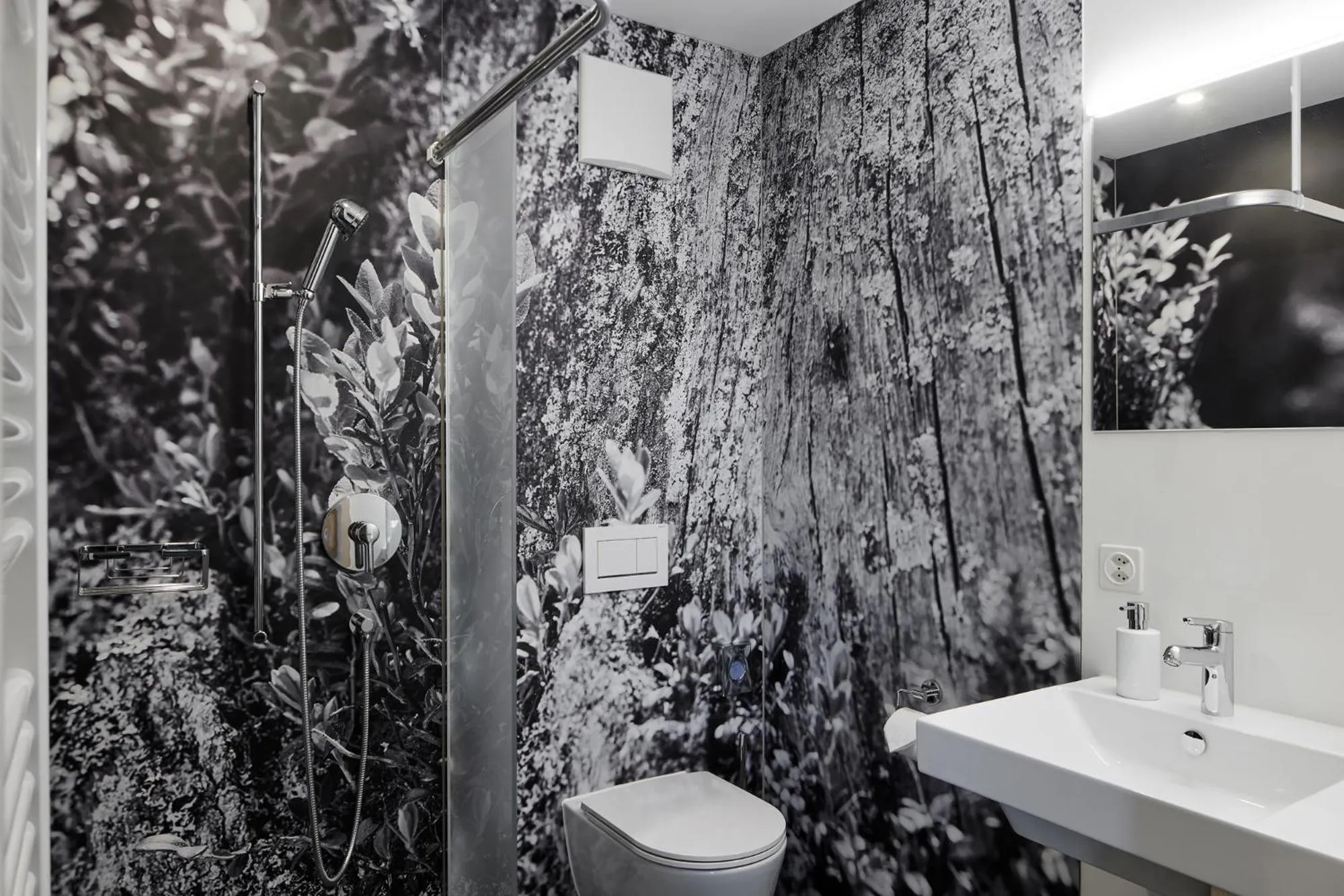Shower in medelina