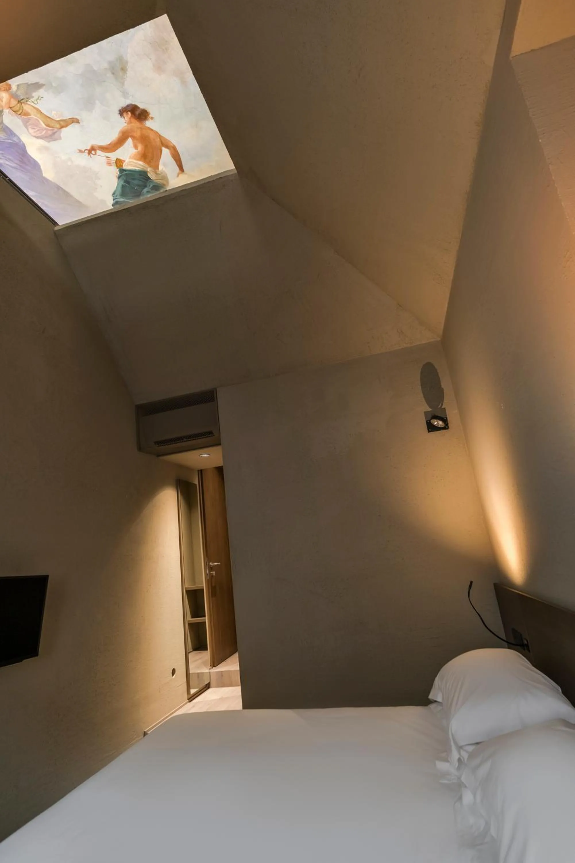 Decorative detail, Bed in Hotel dei Barbieri