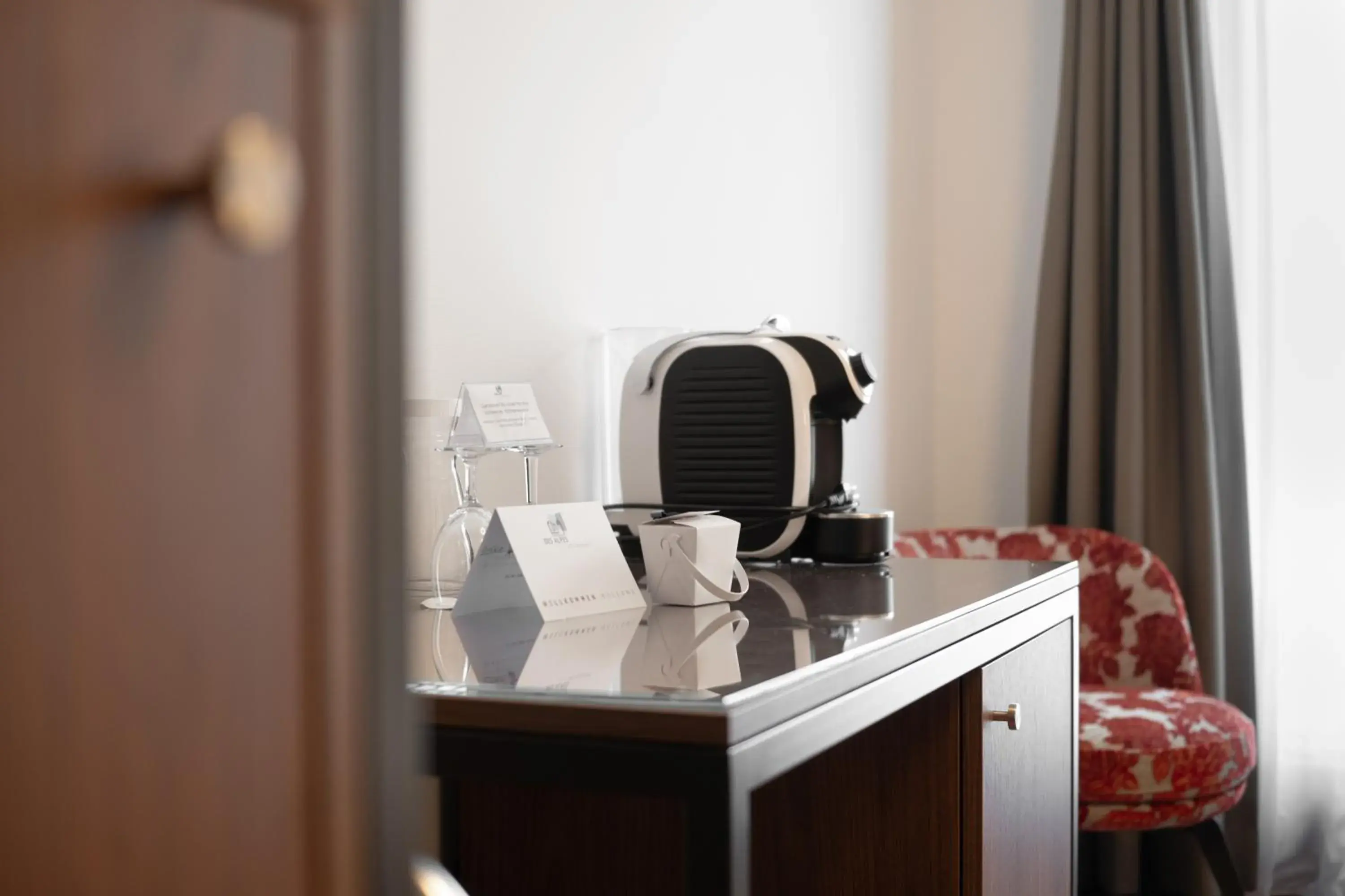 Double room city side 12m2 in Hotel Des Alpes Double room city side 12m2 in Hotel Des Alpes