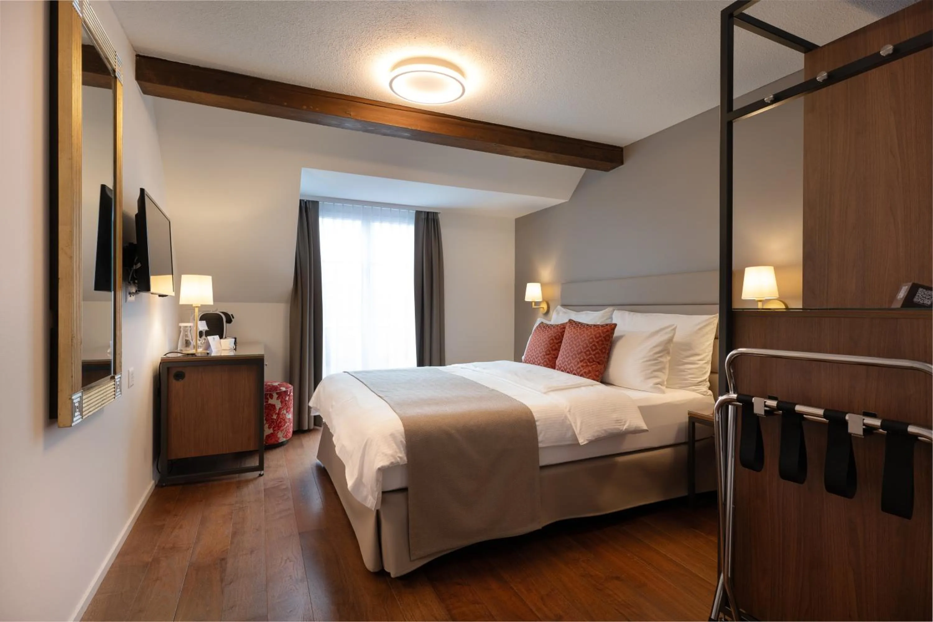 Bed in Hotel Des Alpes