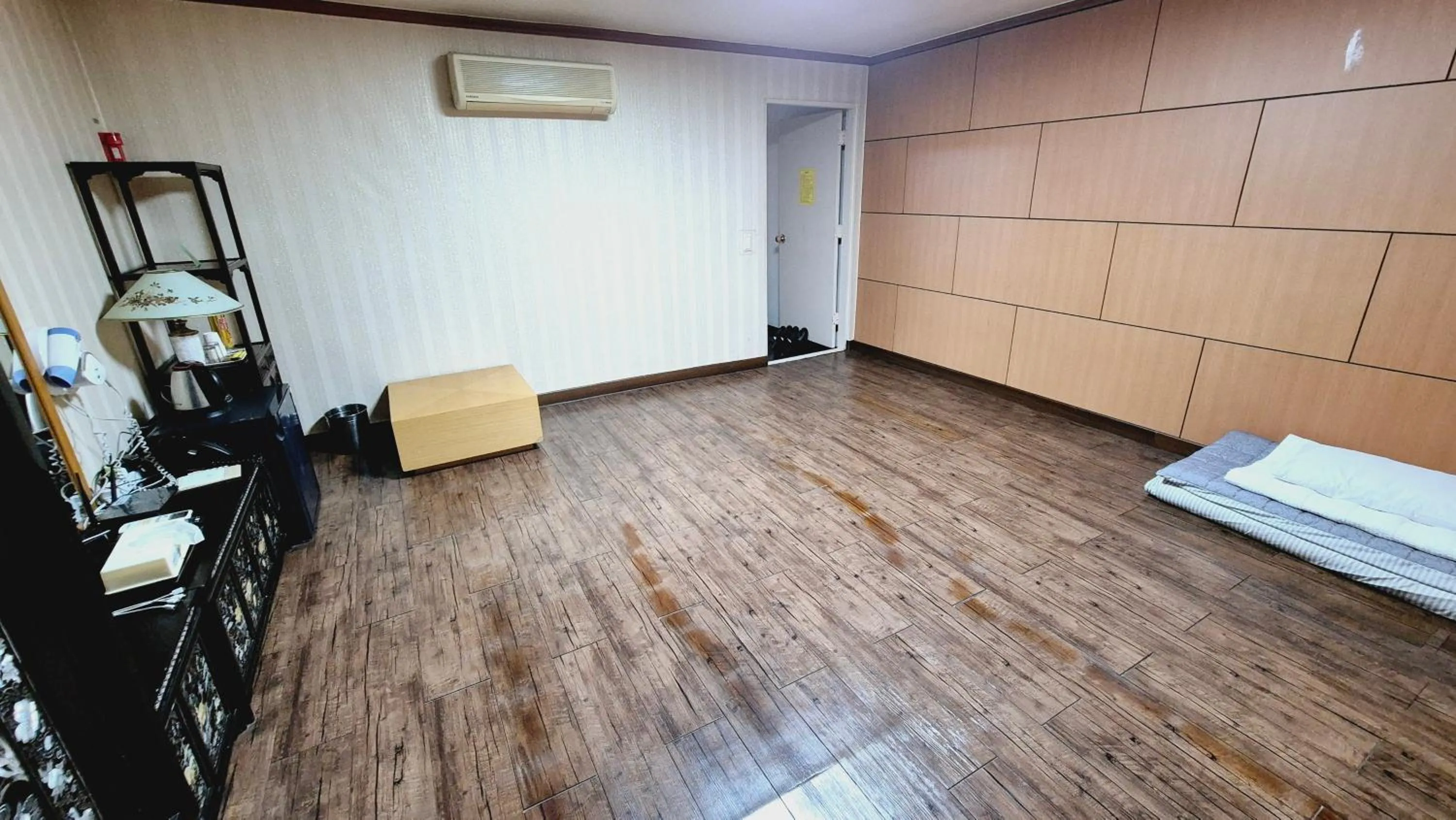 Bed in Kyungha Spa Hotel