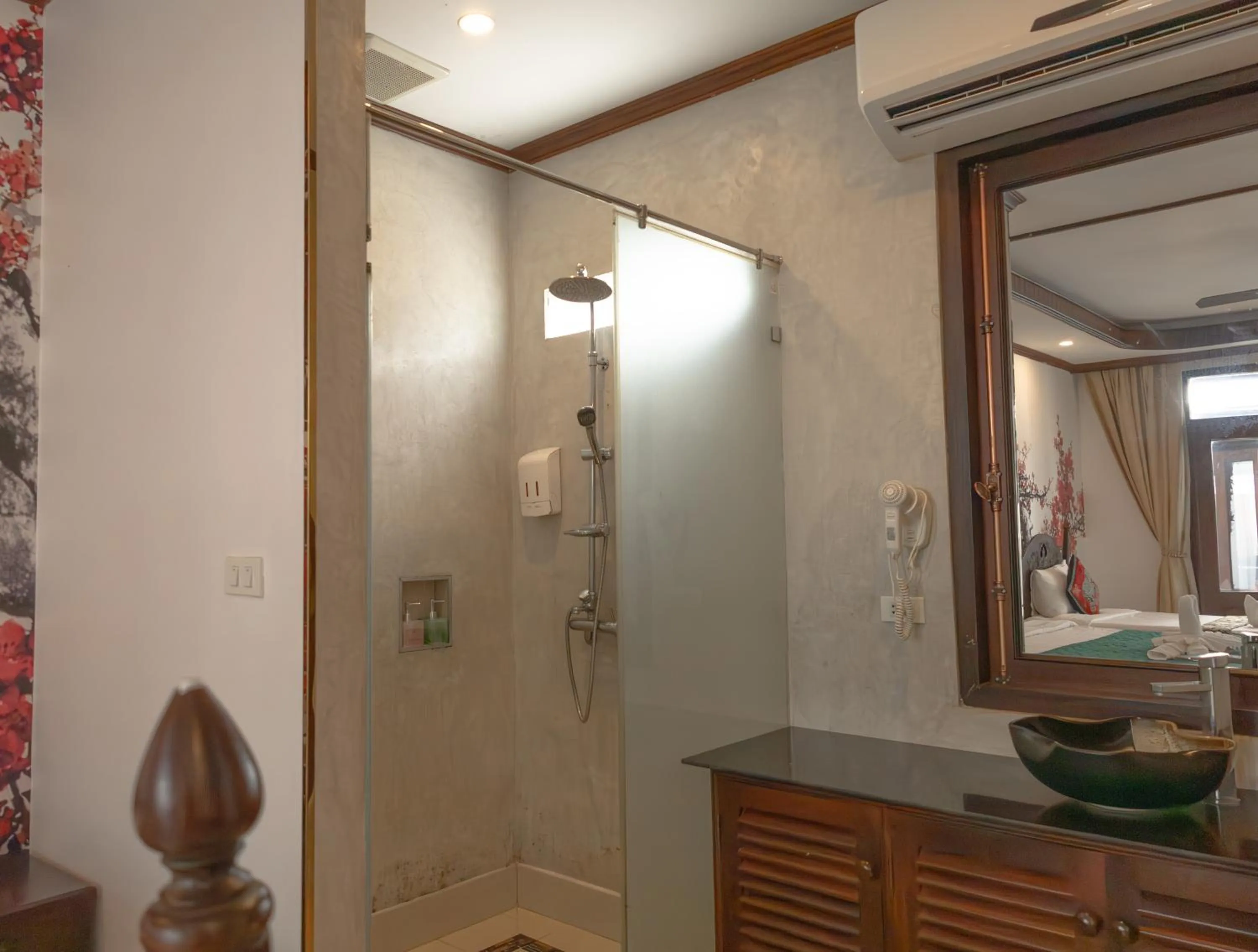 Shower in Jasmine Luangprabang Hotel