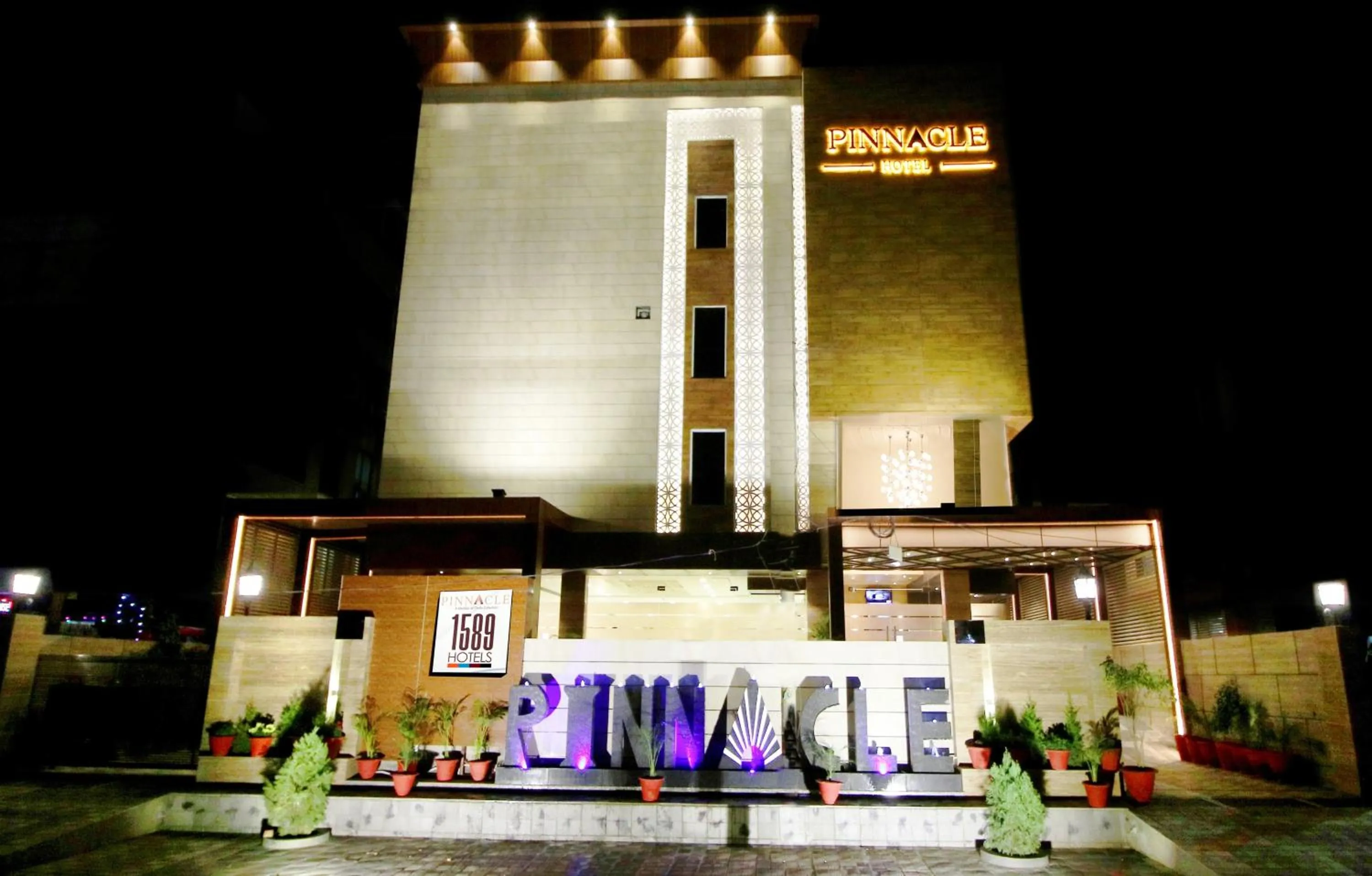 Facade/entrance in Pinnacle by Click Hotels, Lucknow
