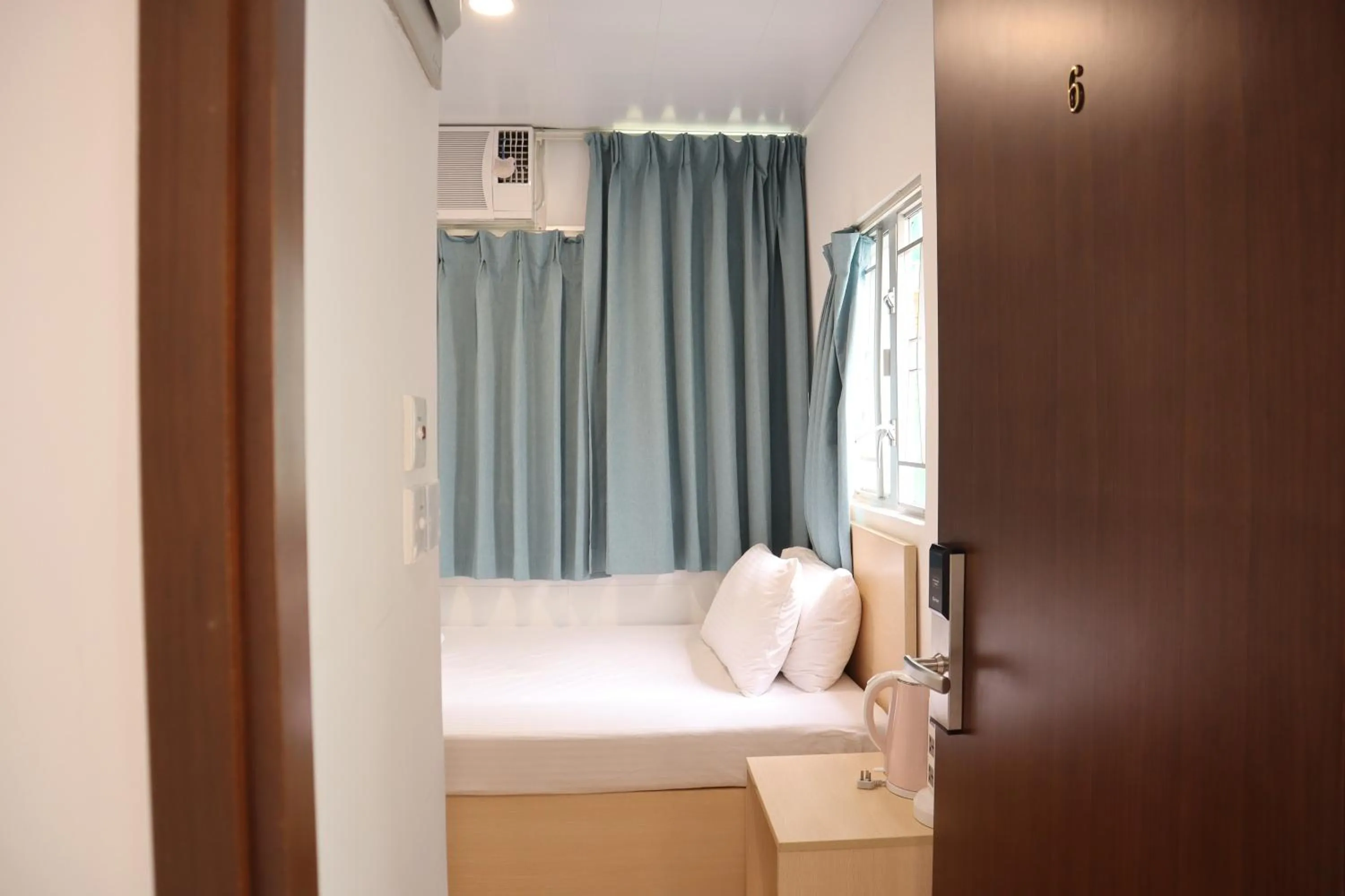 Bed in Hoi To Hostel