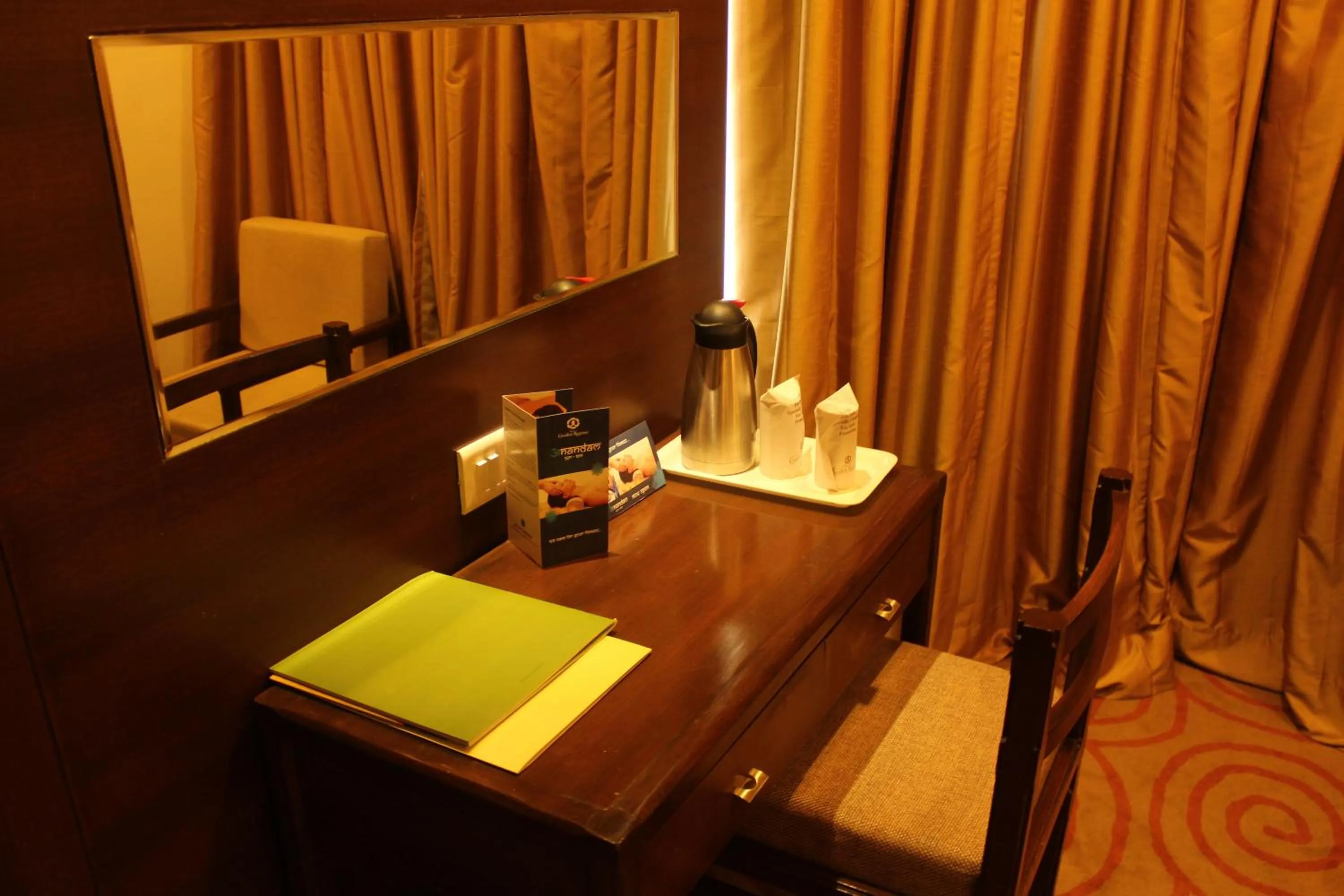 hair dresser in Hotel Gwalior Regency