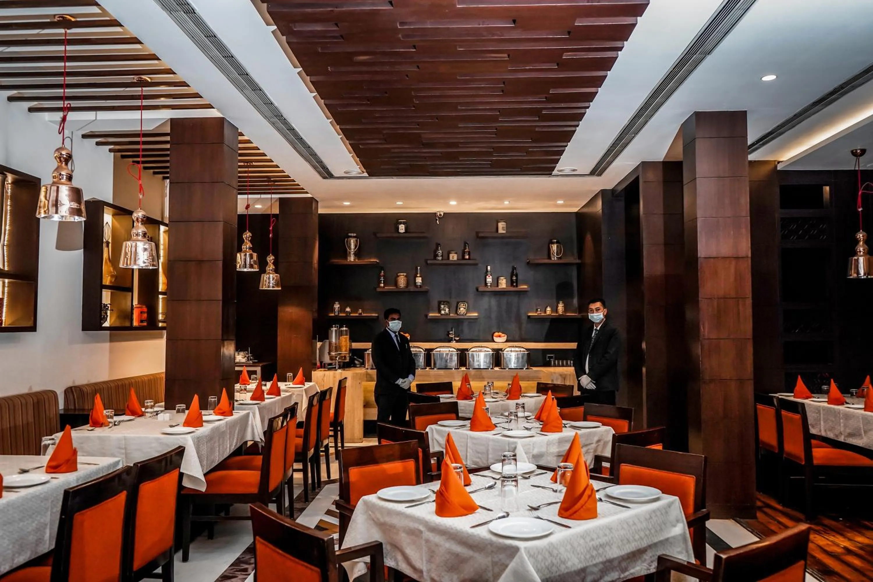 Restaurant/places to eat in Hotel Gwalior Regency