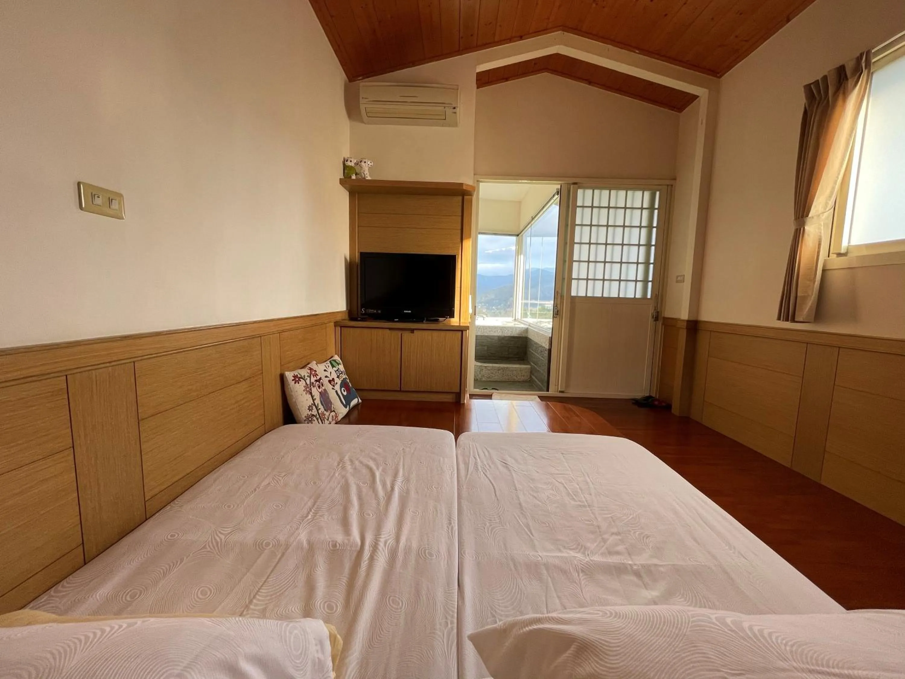 Bed in View on View B&B