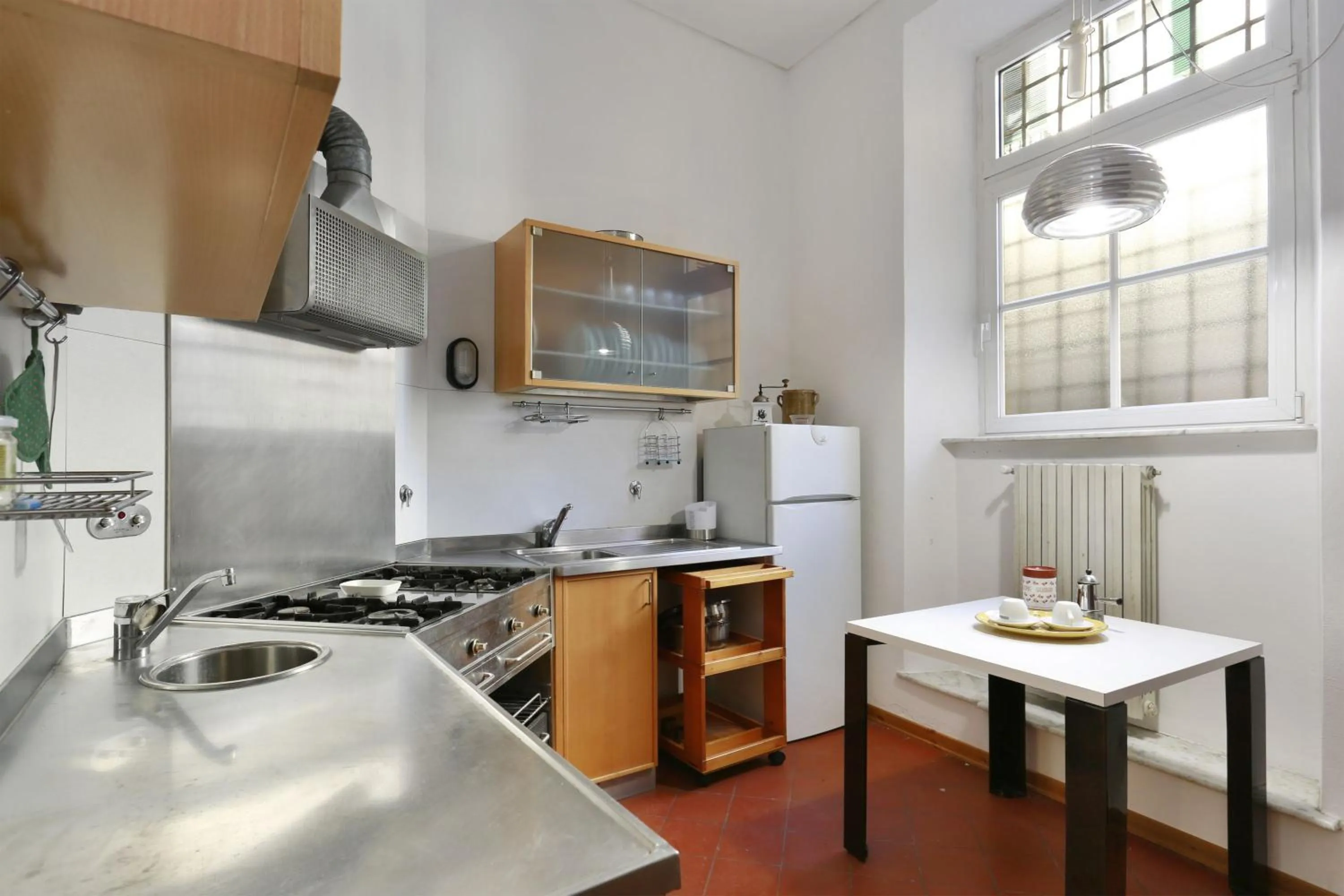 Communal kitchen in B&b Pergola House