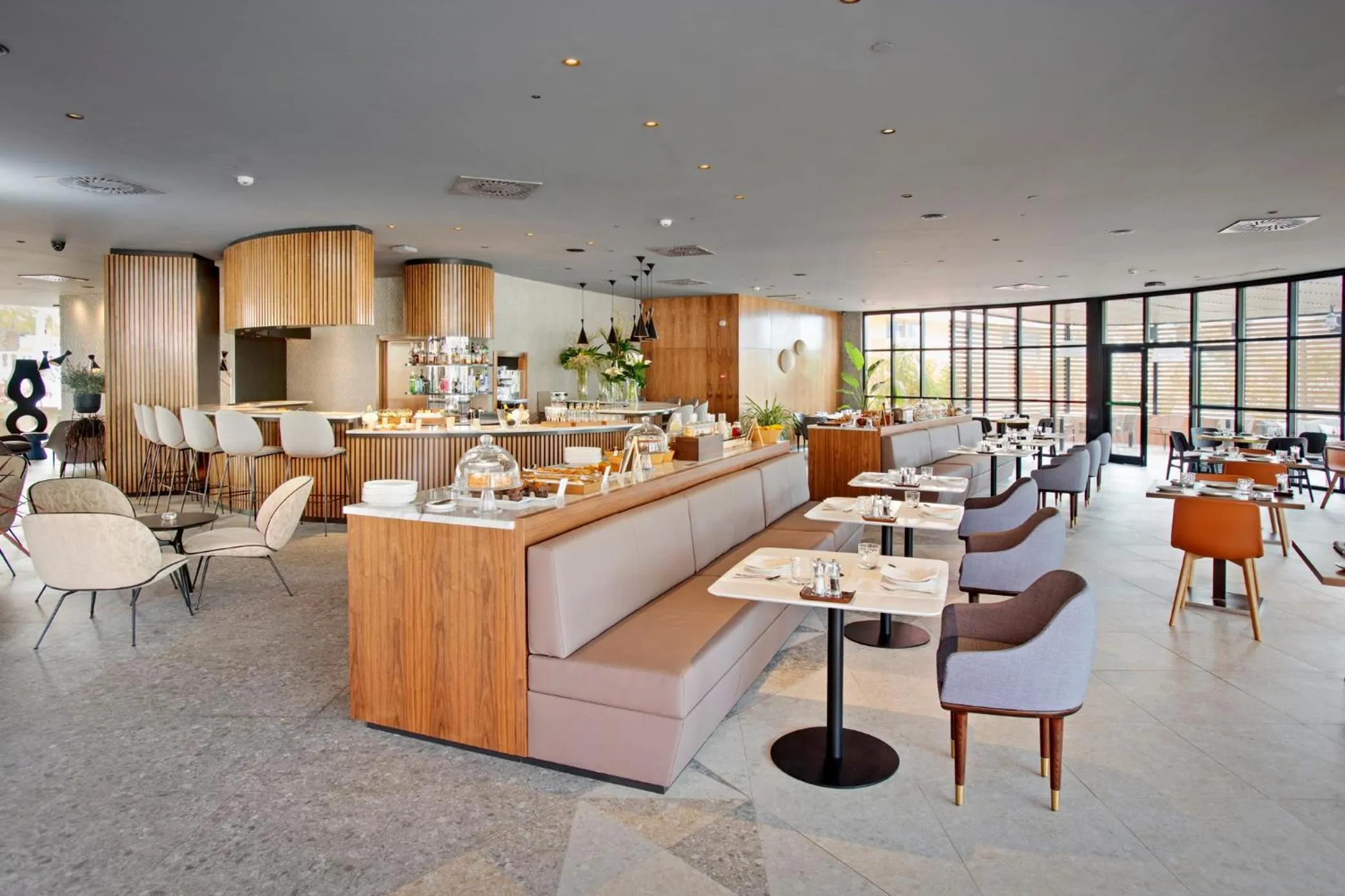 Breakfast in Sir Anthony