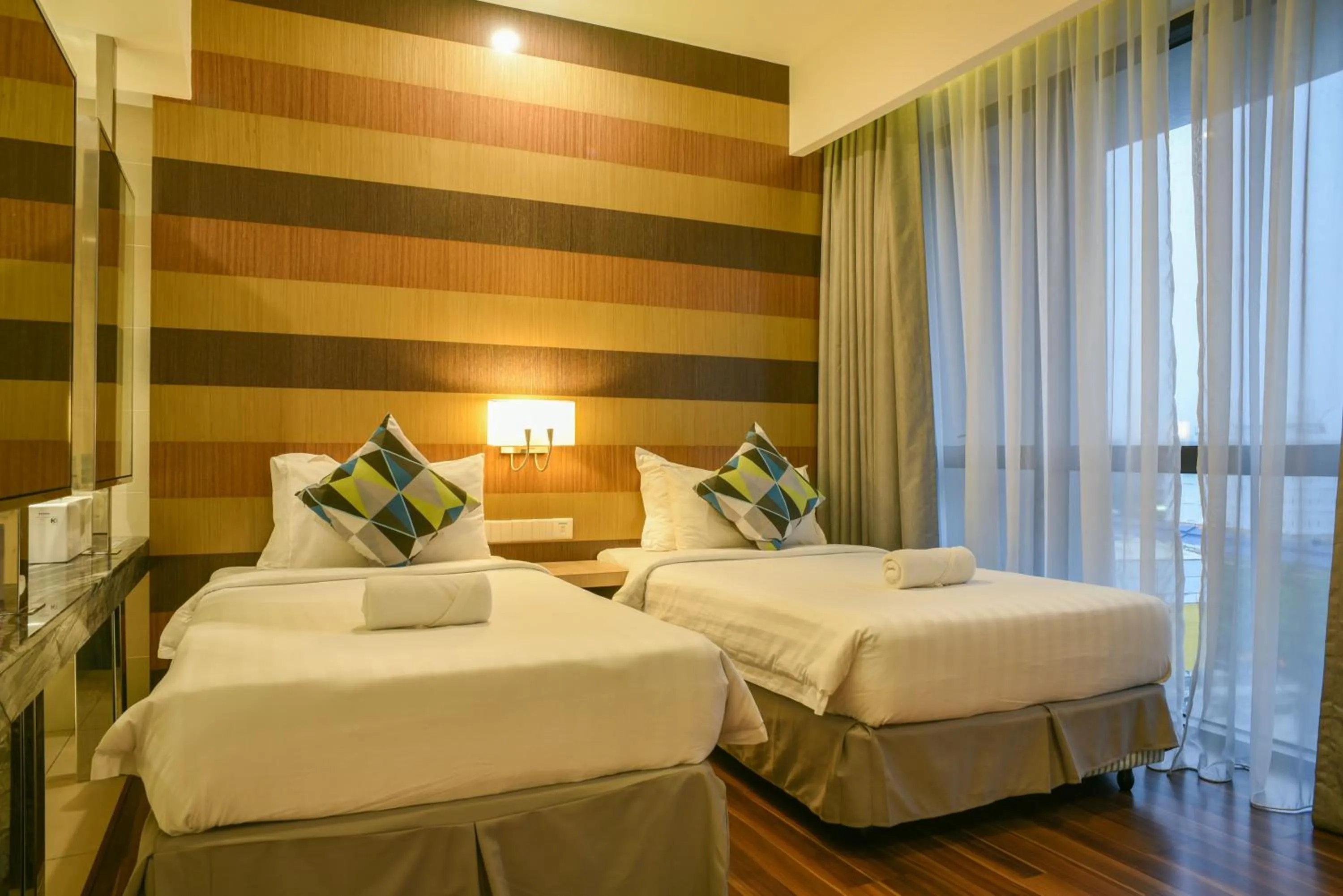 Bed in D'Majestic Place by Widebed