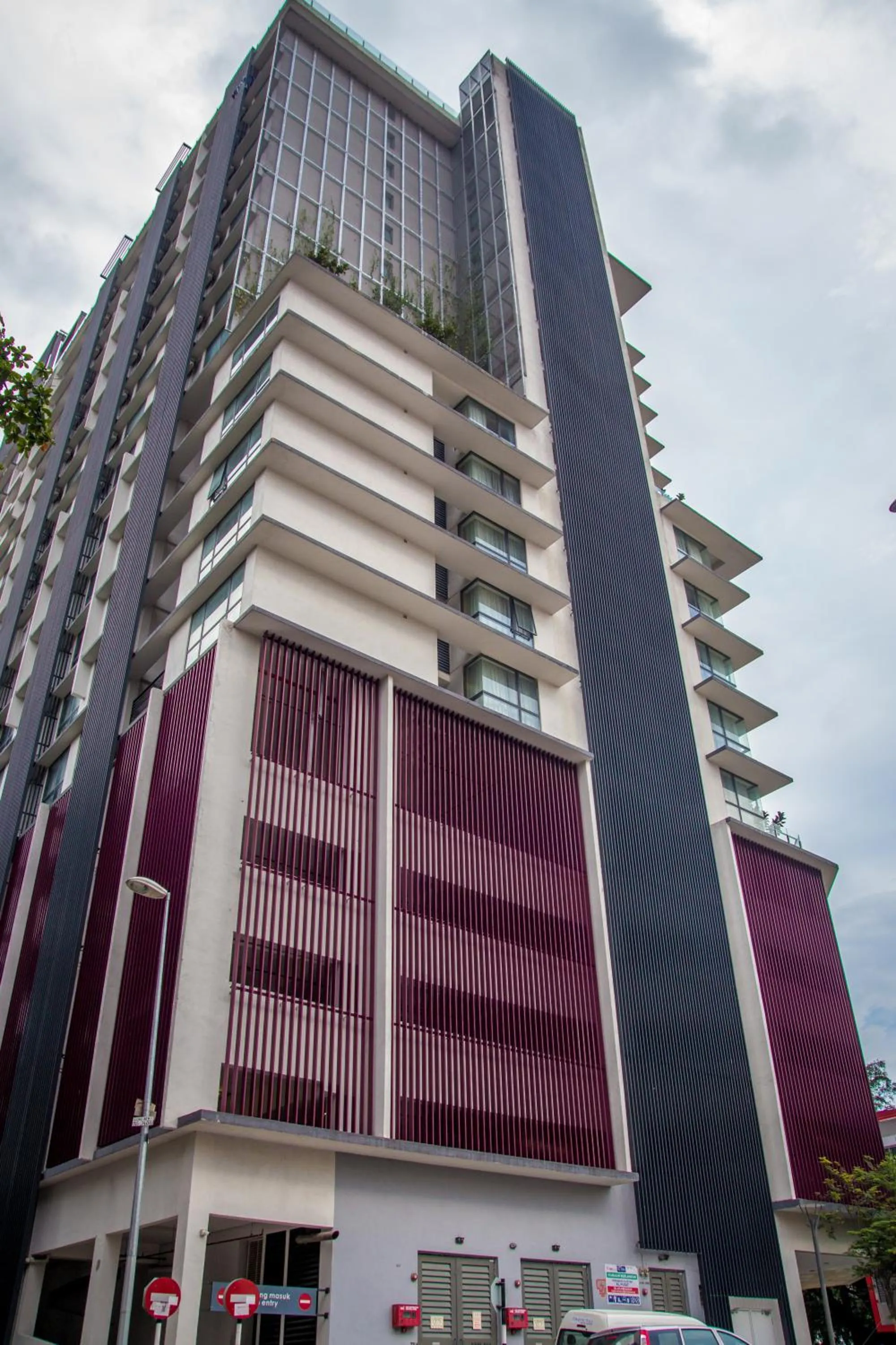 Property building in D'Majestic Place by Widebed