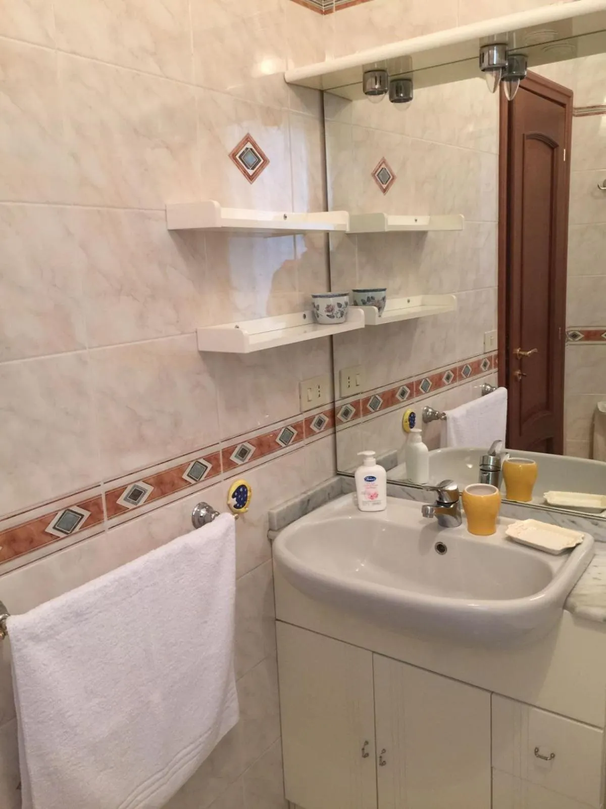 Bathroom in Turchino Apartment & Terrazza della Luisa by PortofinoVacanze