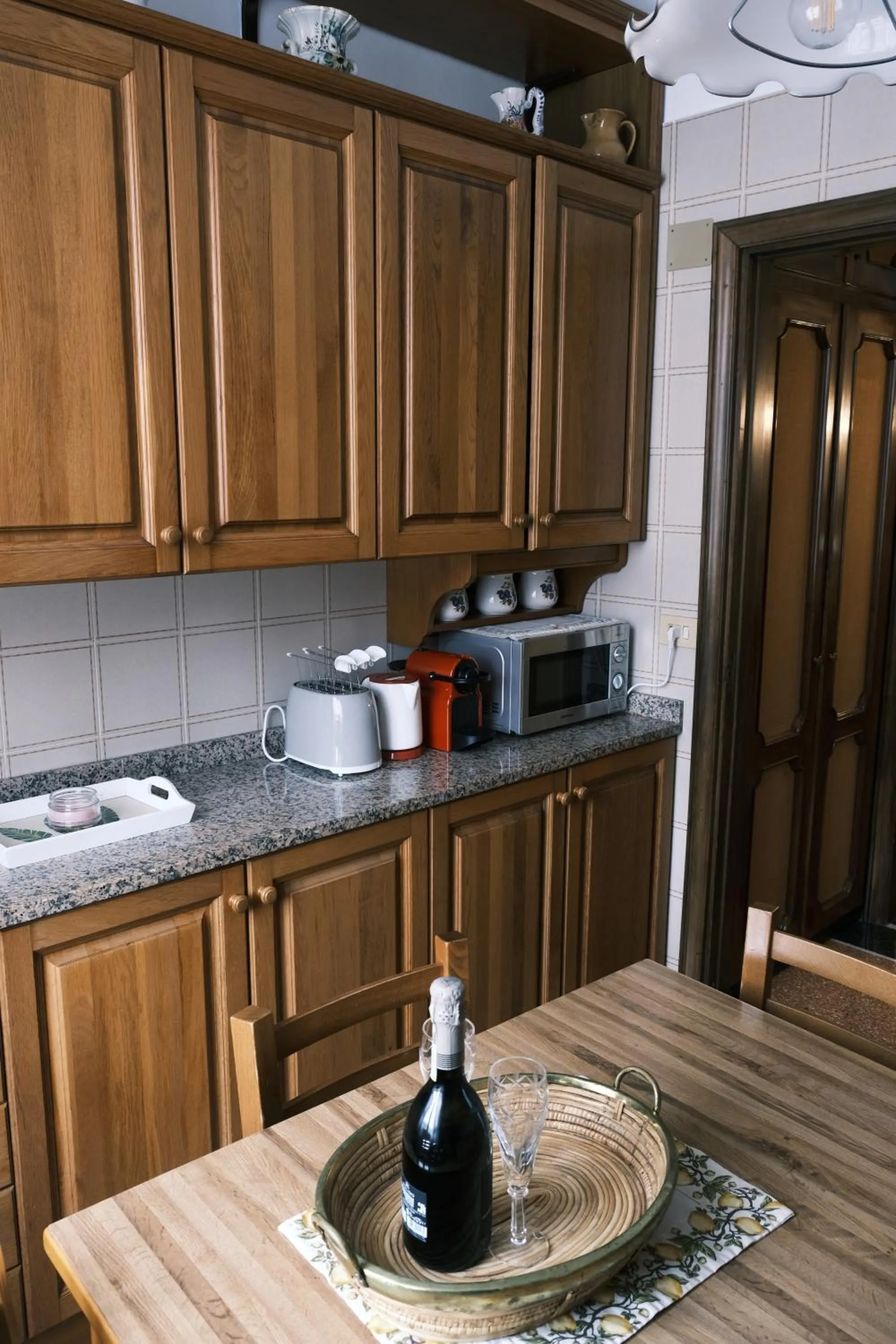 Kitchen or kitchenette in Turchino Apartment & Terrazza della Luisa by PortofinoVacanze