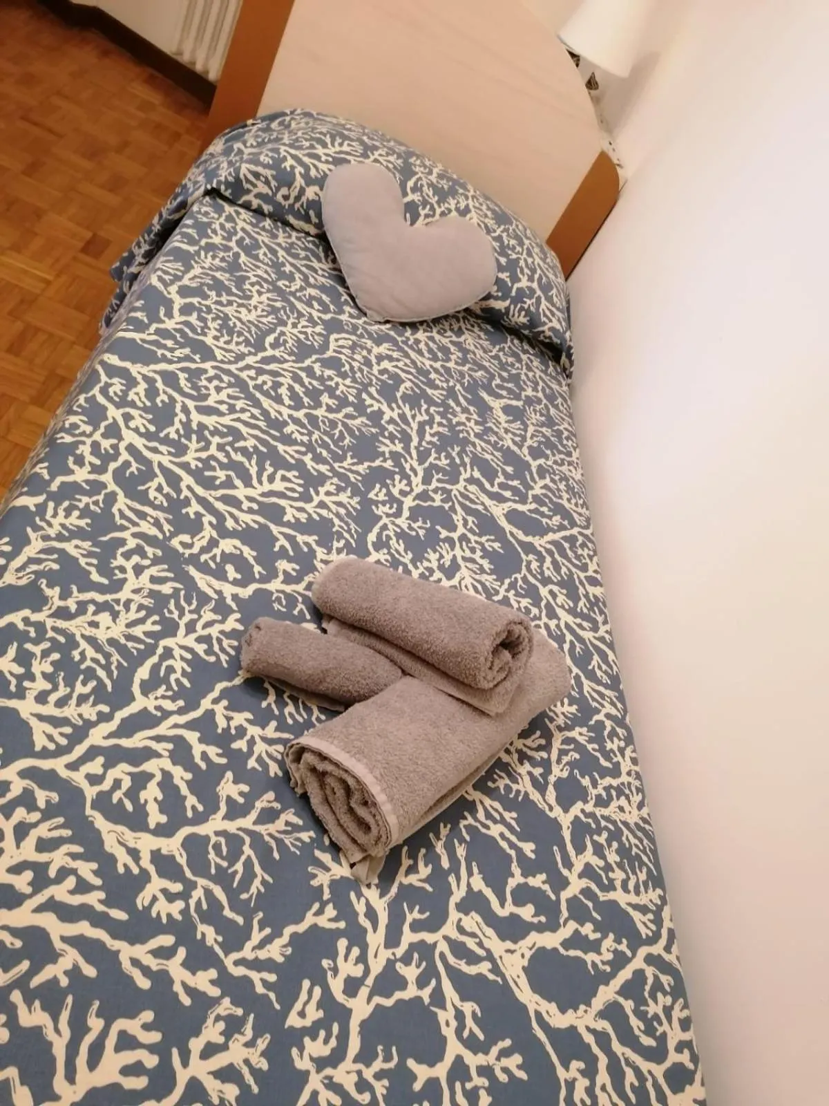 Bed in Turchino Apartment & Terrazza della Luisa by PortofinoVacanze