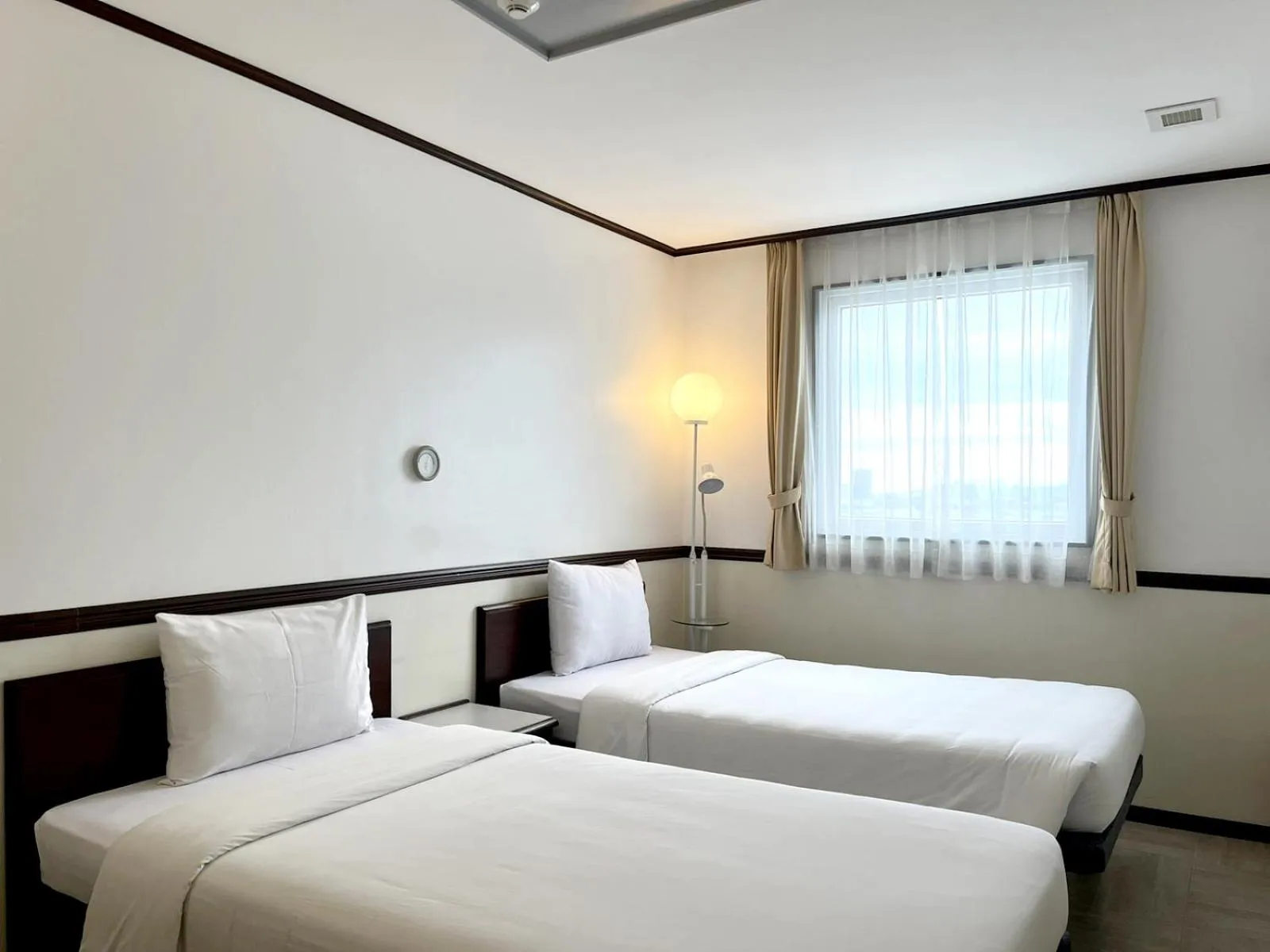 Bed in Toyoko Inn Cebu